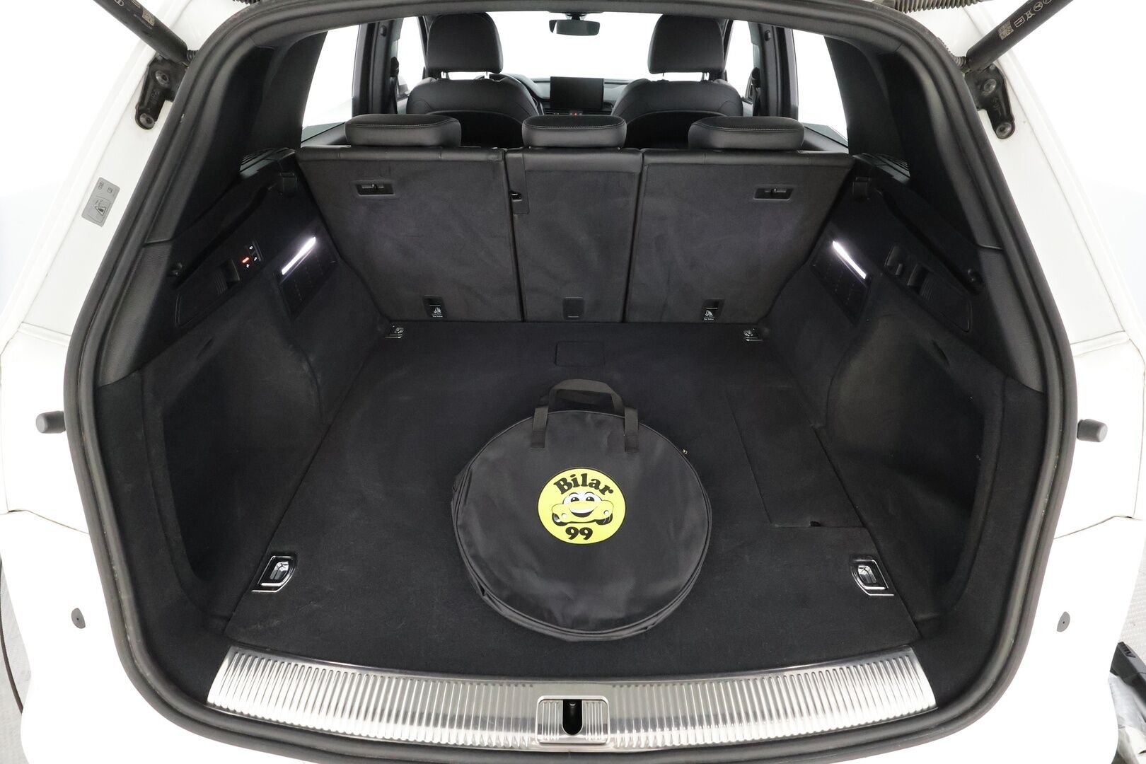 Audi Q5 2023 Advanced Progress 50 TFSI e 220 kW quattro S tronic * ACC / Koukku / Ilma-alusta / Sporttipenkit / LED / P.Kamera / Kaistavahti * - 1.Om Suomi-auto / Kahdet renkaat aluvanteilla - HULLUT AVAJAISHULINAT KORKOTARJOUS 3,29 %