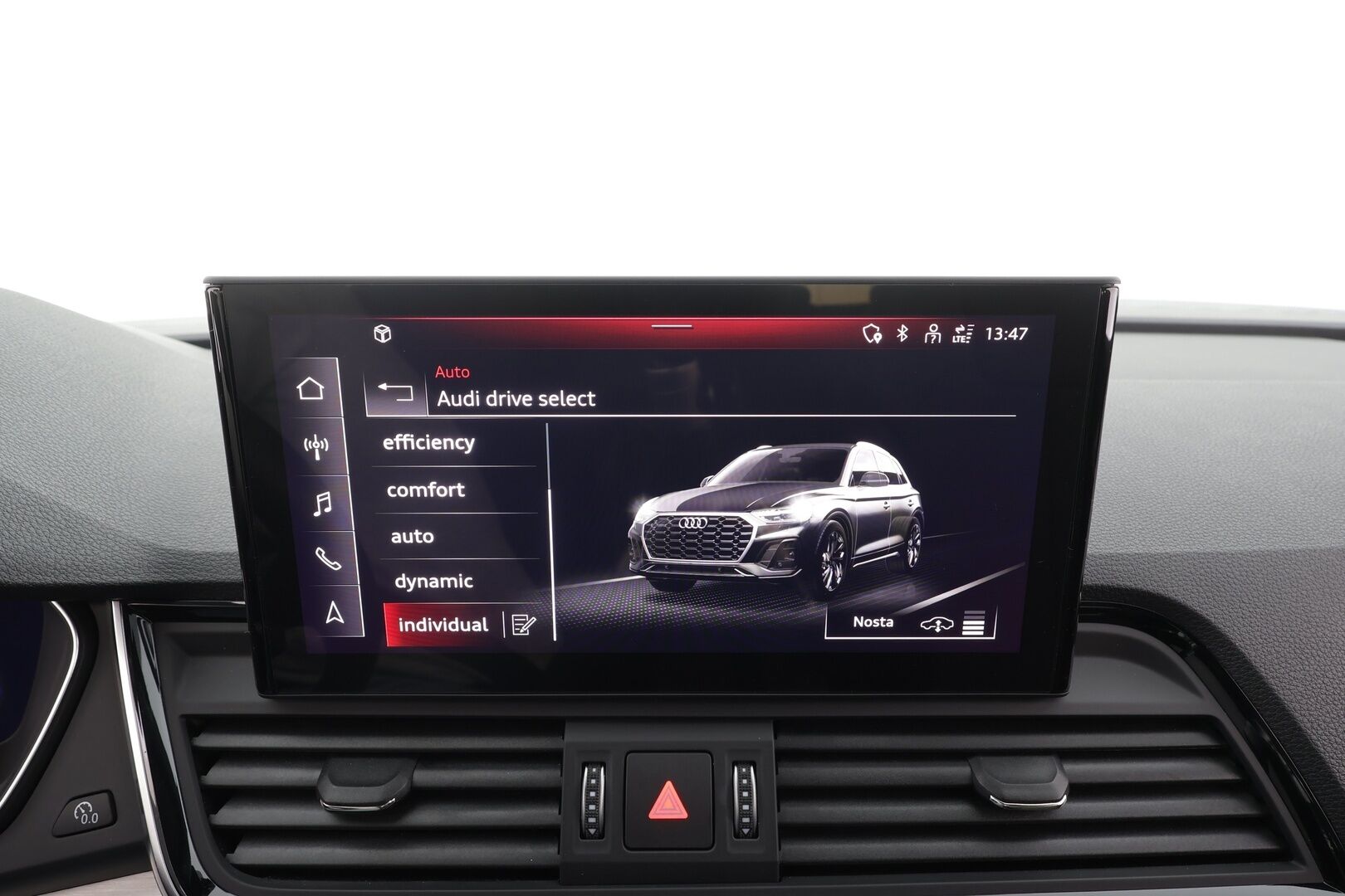 Audi Q5 2023 Advanced Progress 50 TFSI e 220 kW quattro S tronic * ACC / Koukku / Ilma-alusta / Sporttipenkit / LED / P.Kamera / Kaistavahti * - 1.Om Suomi-auto / Kahdet renkaat aluvanteilla - HULLUT AVAJAISHULINAT KORKOTARJOUS 3,29 %