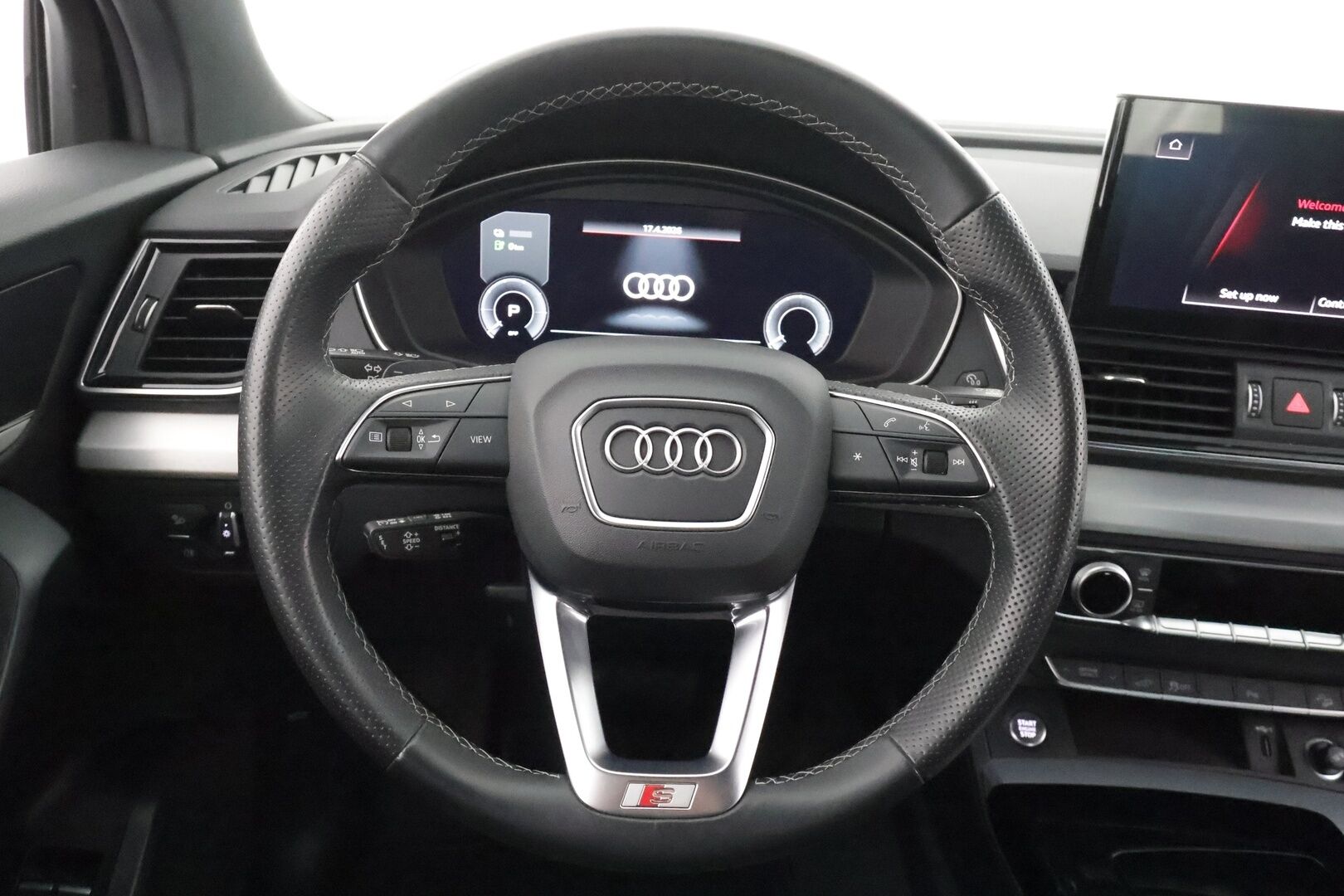 Audi Q5 2023 Advanced 50 TFSI e 220 kW quattro S tronic Electrified Edition - Ilma-alusta | Koukku | ACC | LED | Sportpenki1-om Suomi-auto | Kahdet renkaat aluvanteilla | 2x Latauskaapelit
