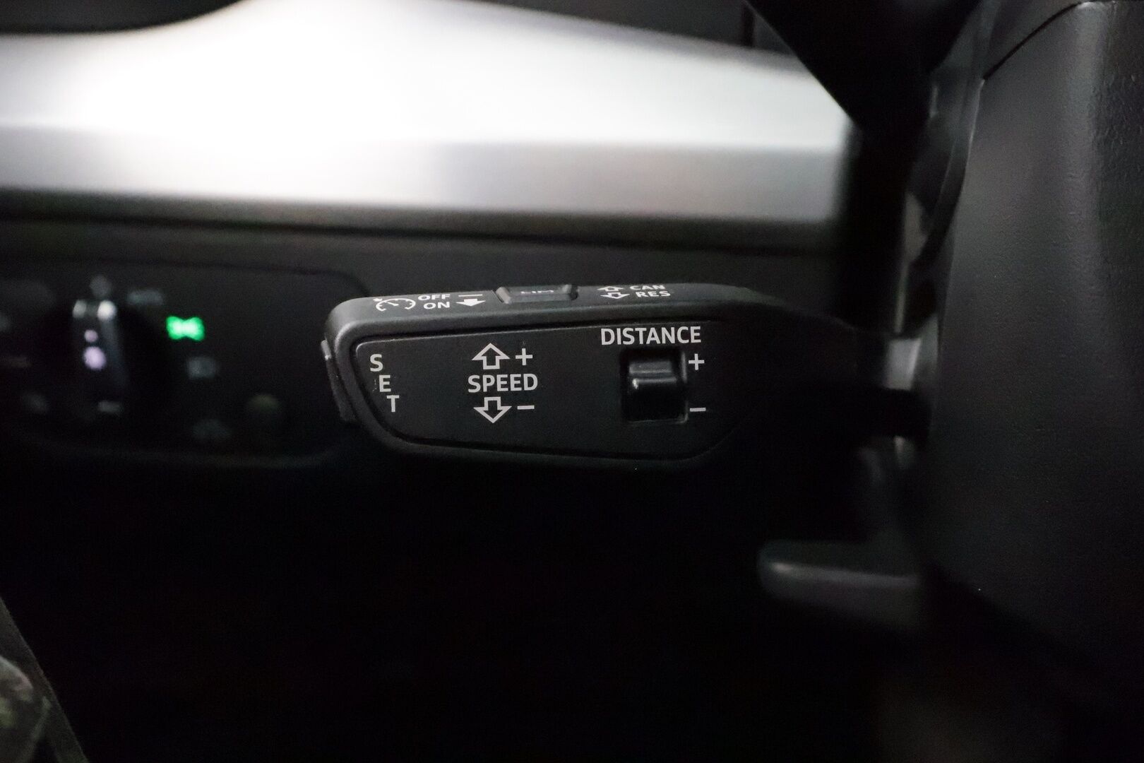Audi Q5 2023 Advanced 50 TFSI e 220 kW quattro S tronic Electrified Edition - Ilma-alusta | Koukku | ACC | LED | Sportpenki1-om Suomi-auto | Kahdet renkaat aluvanteilla | 2x Latauskaapelit