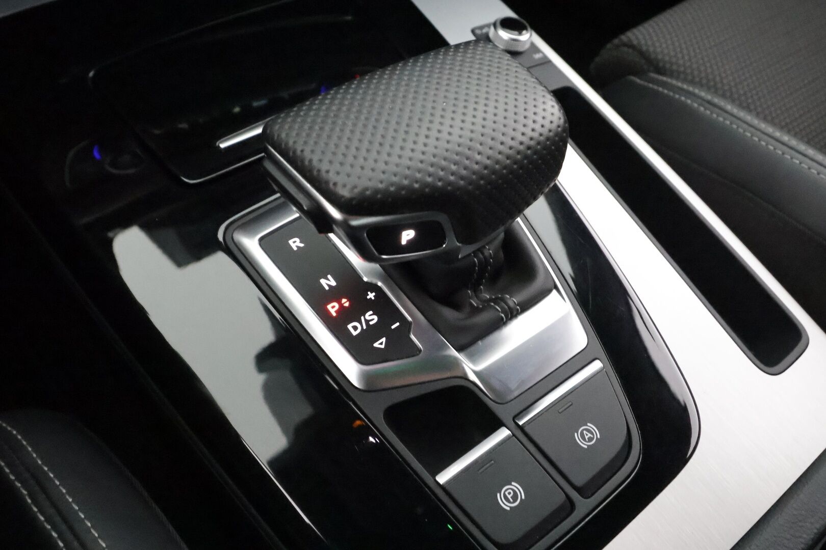 Audi Q5 2023 Advanced 50 TFSI e 220 kW quattro S tronic Electrified Edition - Ilma-alusta | Koukku | ACC | LED | Sportpenki1-om Suomi-auto | Kahdet renkaat aluvanteilla | 2x Latauskaapelit