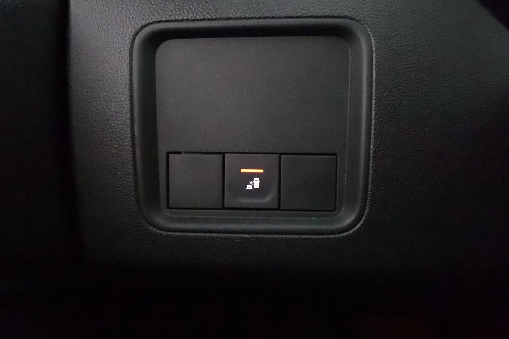 Dacia Duster 2023 TCe 150 4x4 Journey **Vakkari / P.kamera / Apple&Android / Autom.ilmastointi** - 1.Om Suomi-auto / Kahdet renkaat aluvanteilla / Merkkihuollettu / Penkinlämmittimet / Katvevaroitin