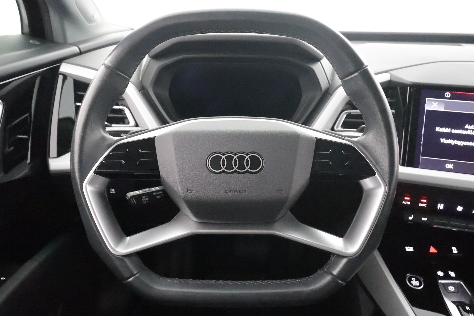 Audi Q4 e-tron 2023 Edition 40 e-tron * ACC / ILP / Koukku / Sonos Äänentoisto / P.Kamera / Sporttipenkit / LED * - 1.Om suomi-auto / Kahdet Renkaat