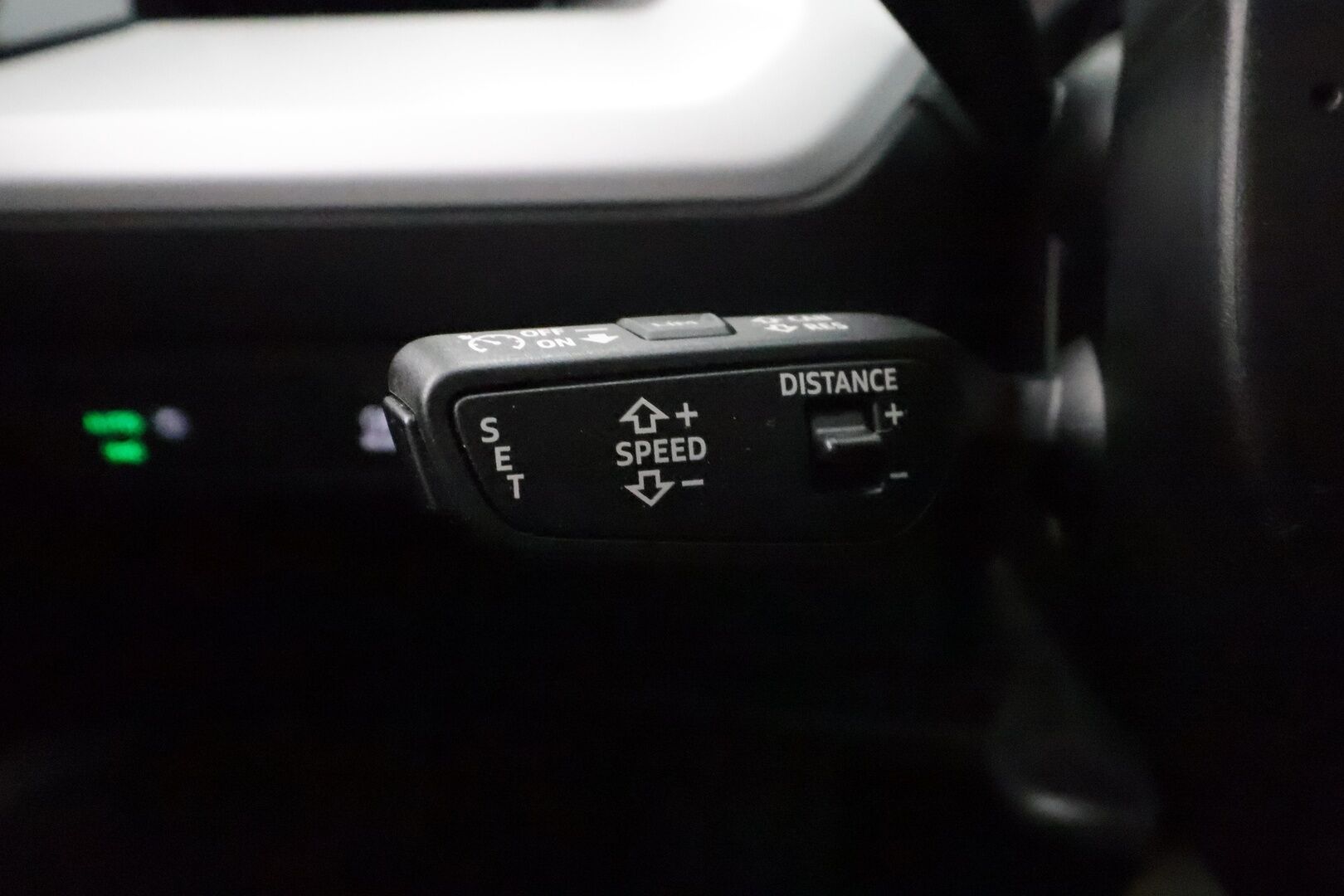 Audi Q4 e-tron 2023 Edition 40 e-tron * ACC / ILP / Koukku / Sonos Äänentoisto / P.Kamera / Sporttipenkit / LED * - 1.Om suomi-auto / Kahdet Renkaat