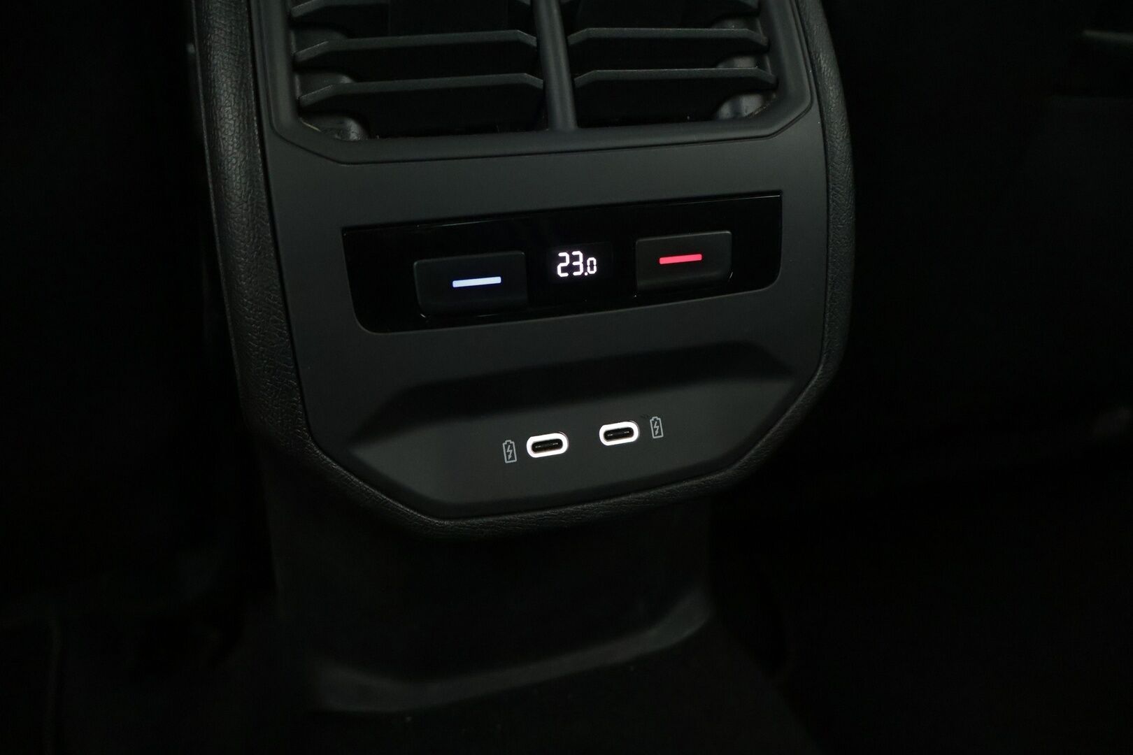 Cupra Leon 2021 1,4 PHEV 180 kW e-HYBRID DSG - * Adapt.vakkari / Digimittaristo / Kattoikkuna / P-Kamera / Lane assist / BLIS *