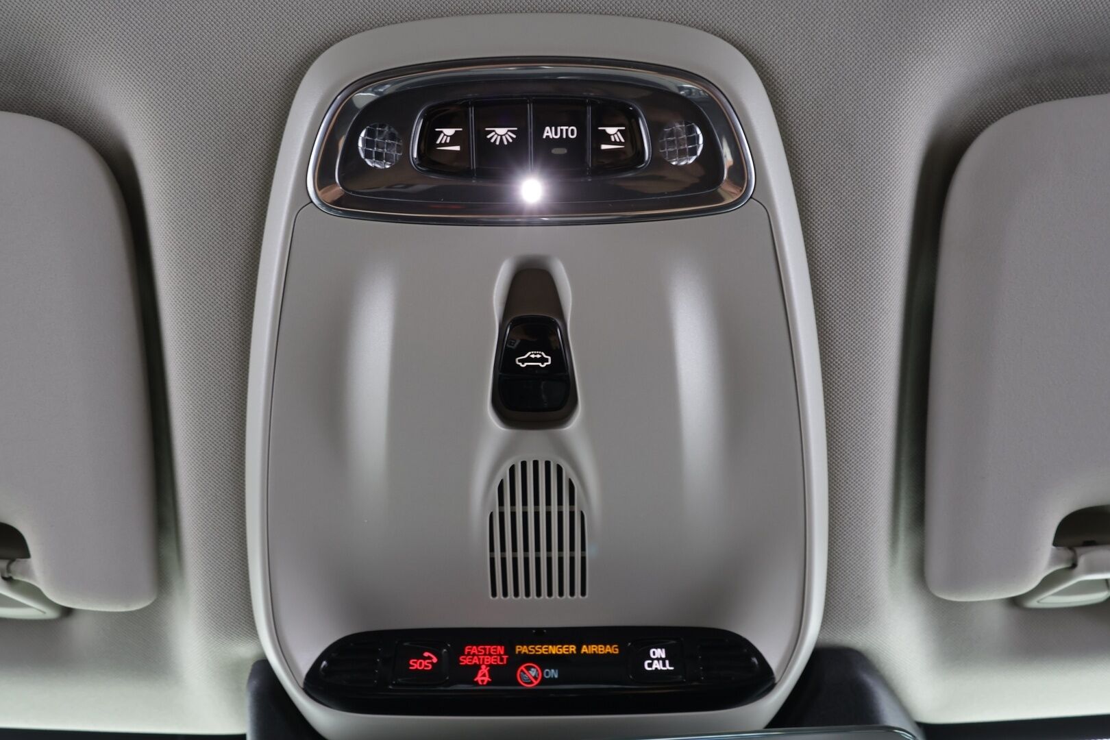 Volvo XC60 2019 T8 AWD Inscription aut * HUD / ACC / Panorama / B&W / Ilma-alusta / Muistipenkit hieronnalla / Full LED / Koukku / Webasto / Navi * - Ilmastoidut ruskeat nahat / BLIS / Akku kuntotarkastettu / Kahdet renkaat aluvanteilla / Huippuvarusteet!