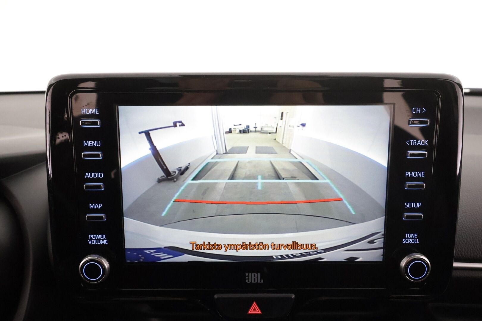 Toyota Yaris 2021 1,5 Hybrid Premium * ACC / Lasikatto / JBL / P.Kamera / LED / Puolinahat / Digimittaristo / KeylessGo * - Kahdet renkaat aluvanteilla / Merkkihuollettu / Huippuvarusteet