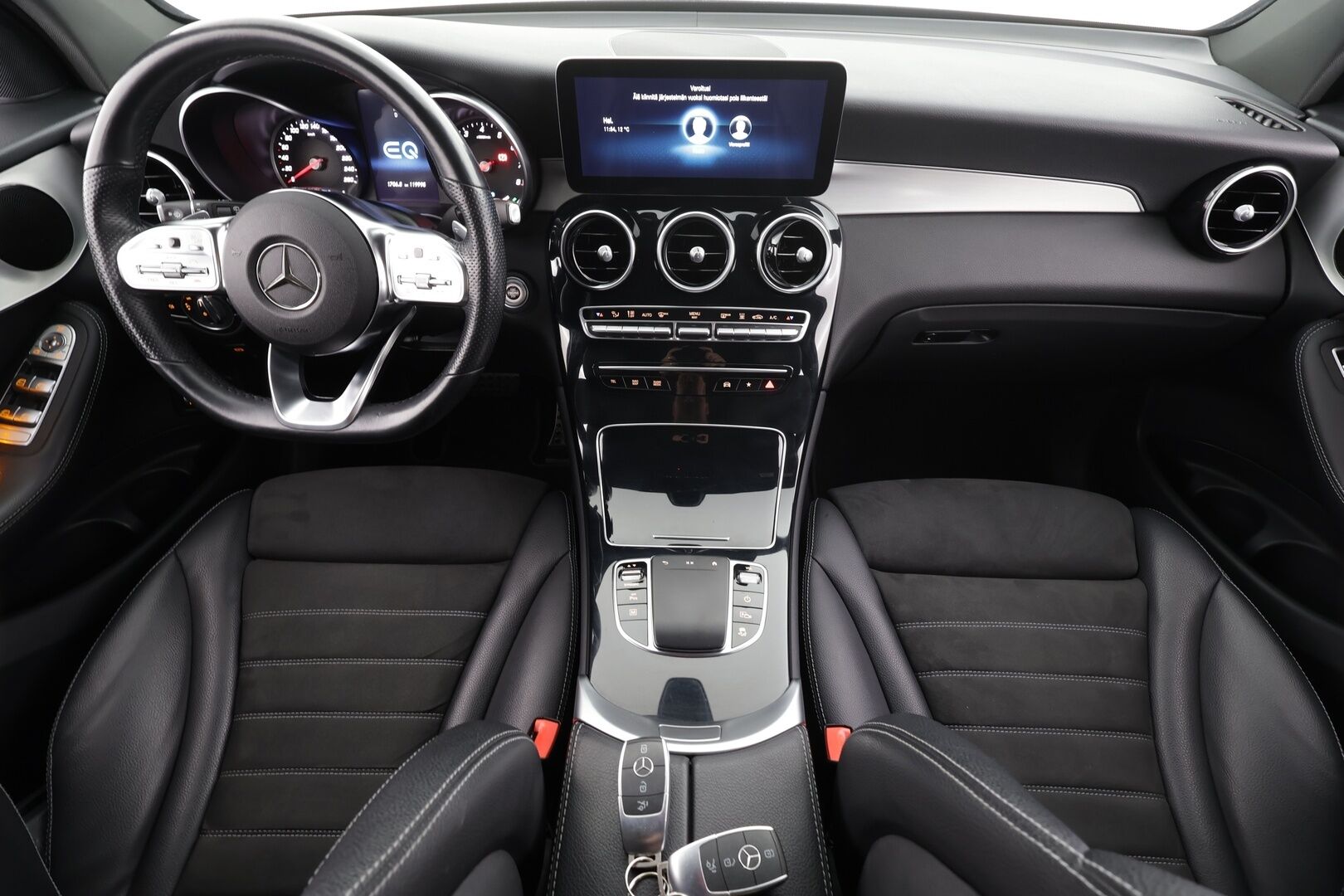 Mercedes-Benz GLC 2021 300 e 4MATIC A Business EQ Power AMG * Koukku / Distronic / Navi / Sportpenkit / LED-High Performance / P.kamera * - Akku kuntotarkastettu / Kahdet renkaat