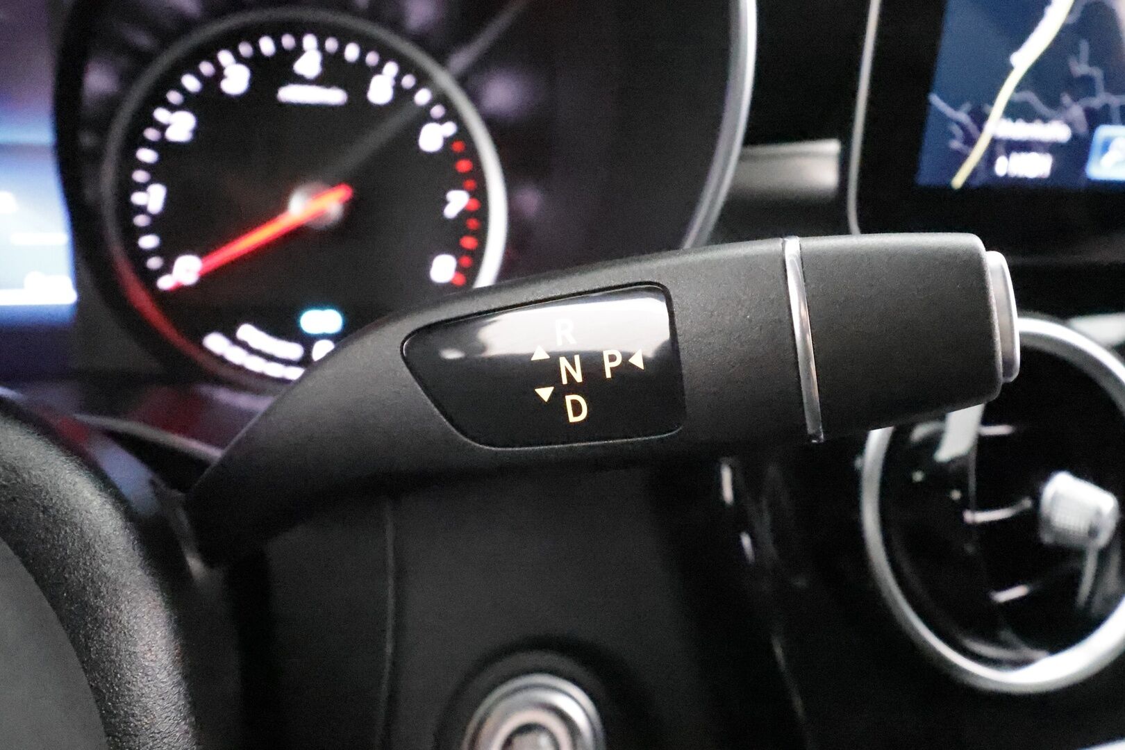 Mercedes-Benz GLC 2021 300 e 4MATIC A Business EQ Power AMG * Koukku / Distronic / Navi / Sportpenkit / LED-High Performance / P.kamera * - Akku kuntotarkastettu / Kahdet renkaat