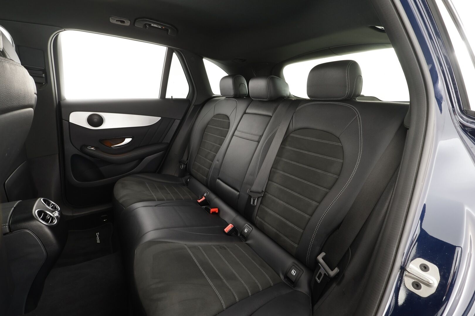 Mercedes-Benz GLC 2021 300 e 4MATIC A Business EQ Power AMG * Koukku / Distronic / Navi / Sportpenkit / LED-High Performance / P.kamera * - Akku kuntotarkastettu / Kahdet renkaat