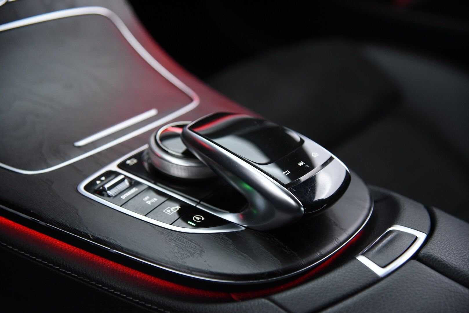 Mercedes-Benz E 2018 220 d A Coupé Business AMG - Widescreen / Burmester / Multibeam-LED / P-kamera / Ambient Light / Urheiluistuimet / 
