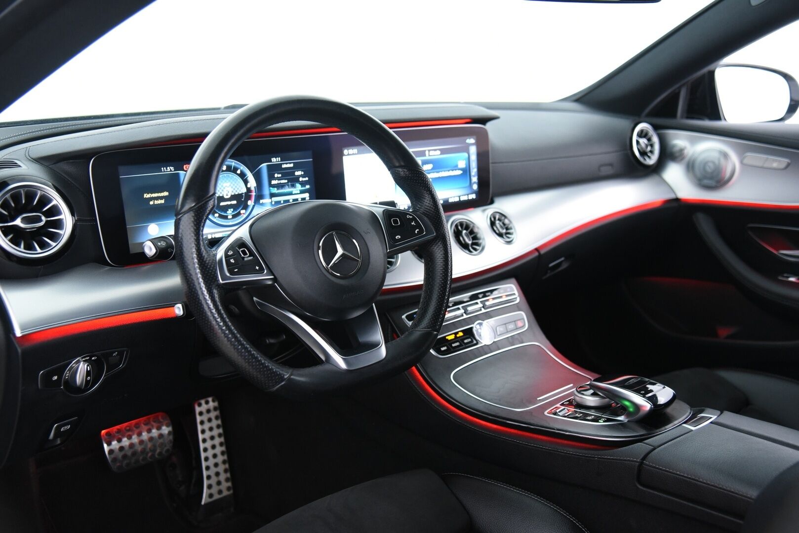 Mercedes-Benz E 2018 220 d A Coupé Business AMG - Widescreen / Burmester / Multibeam-LED / P-kamera / Ambient Light / Urheiluistuimet / 