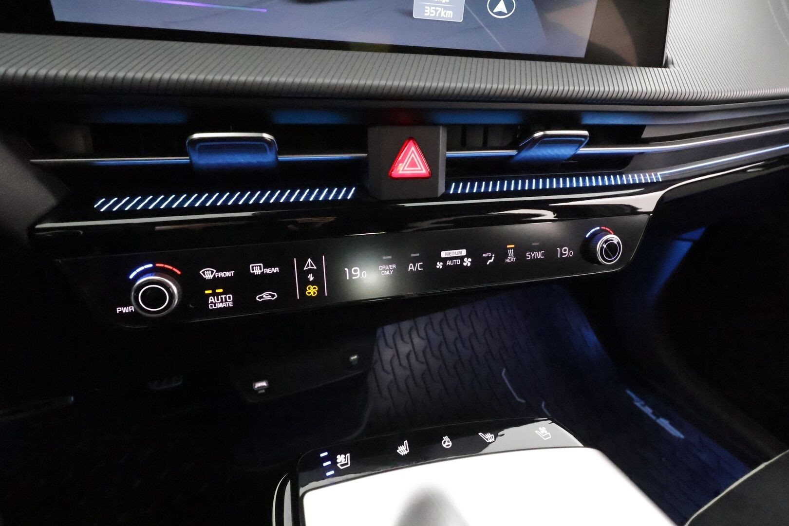 Kia EV6 2023 GT-Line AWD 77 kWh 325 hv * ACC / Koukku / Widescreen / Muistipenkki / P.kamera / Ilmastoidut Osanahat / Apple&Android * - 1.Om Suomi-auto / Kahdet Renkaat / Merkkihuollot - HULLUT AVAJAISHULINAT KORKOTARJOUS 3,29 %