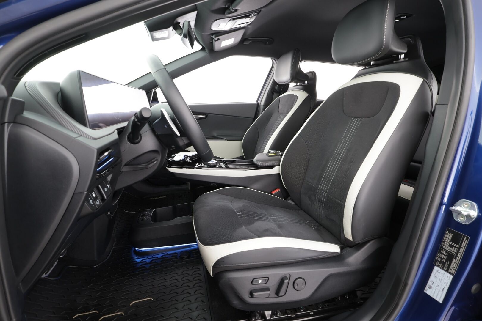 Kia EV6 2023 GT-Line AWD 77 kWh 325 hv * ACC / Koukku / Widescreen / Muistipenkki / P.kamera / Ilmastoidut Osanahat / Apple&Android * - 1.Om Suomi-auto / Kahdet Renkaat / Merkkihuollot - HULLUT AVAJAISHULINAT KORKOTARJOUS 3,29 %