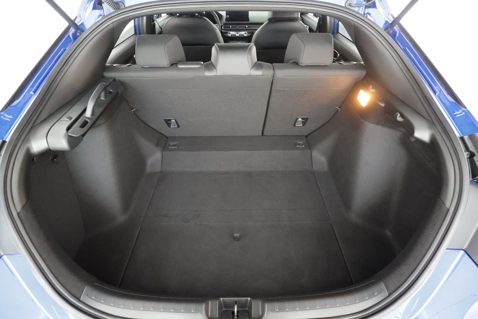 Honda Civic 2023 Hybrid Sport * ACC / P.kamera / LED / Navi / Lohkolämmitin / KeylessGo / Puolinahat * - Suomi-auto / Kahdet renkaat aluvanteilla / Merkkihuollettu