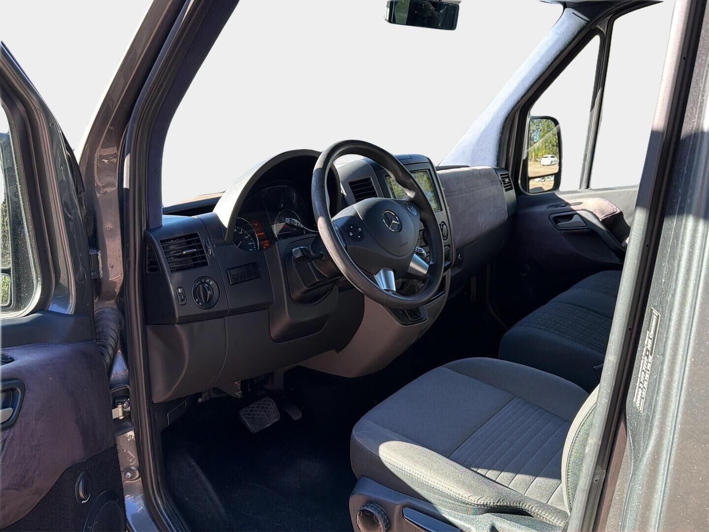 Mercedes-Benz Sprinter 2015 316CDI-3,5/43K keskipitkä A2 - Kamera | Ei Adblue | Android soitin | Markiisi | Teltta | Aurinkopaneeli | TV | Invertteri | Vakionopeudensäädin | Lisävalot | P-Kamera | Lohko s.pistokkeella