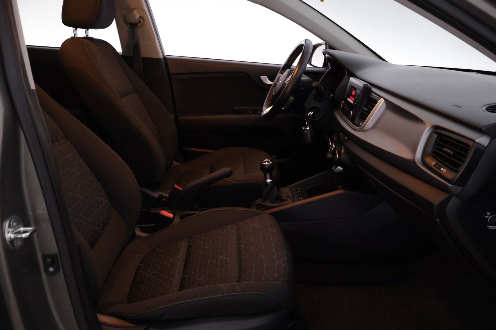 Kia Rio 2023 1,2 LX *Vetokoukku / Ratinlämmitin / Bluetooth / Vakionopeudensäädin / 2x Renkaat ja vanteet* - 1-omisteinen Suomi-auto / Merkkihuollettu / Kahdet huippurenkaat - HULLUT JOULUT KORKOTARJOUS 2,49% 