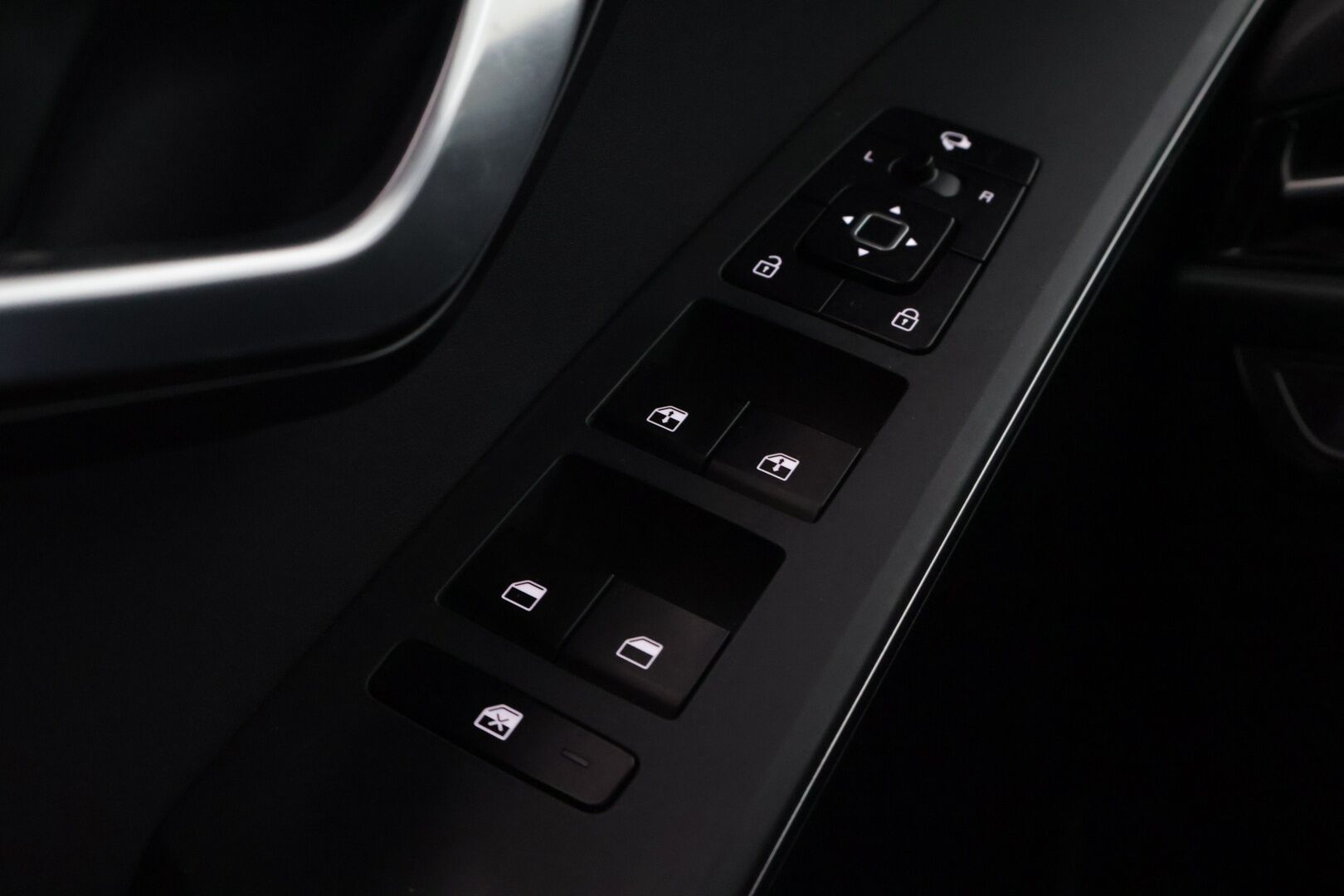 Kia Niro 2023 1,6 GDI Hybrid EX DCT * 1.Om Suomi-auto / Adapt. vak / Sähköpenkki / Puolinahat / Ohjausavustin  / Lohkolämmitin* - Juuri huollettu! / Keyless Go / Peruutuskamera / Kaukovaloautomatiikka / Raintlämmitin / Kia Connect 