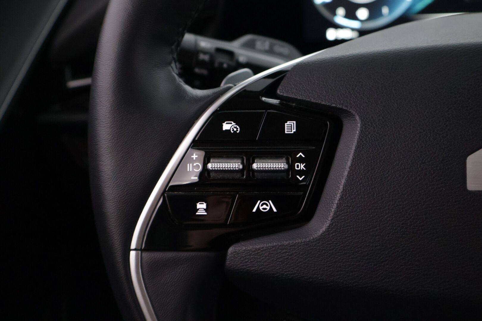 Kia Niro 2023 1,6 GDI Hybrid EX DCT * 1.Om Suomi-auto / Adapt. vak / Sähköpenkki / Puolinahat / Ohjausavustin  / Lohkolämmitin* - Juuri huollettu! / Keyless Go / Peruutuskamera / Kaukovaloautomatiikka / Raintlämmitin / Kia Connect 