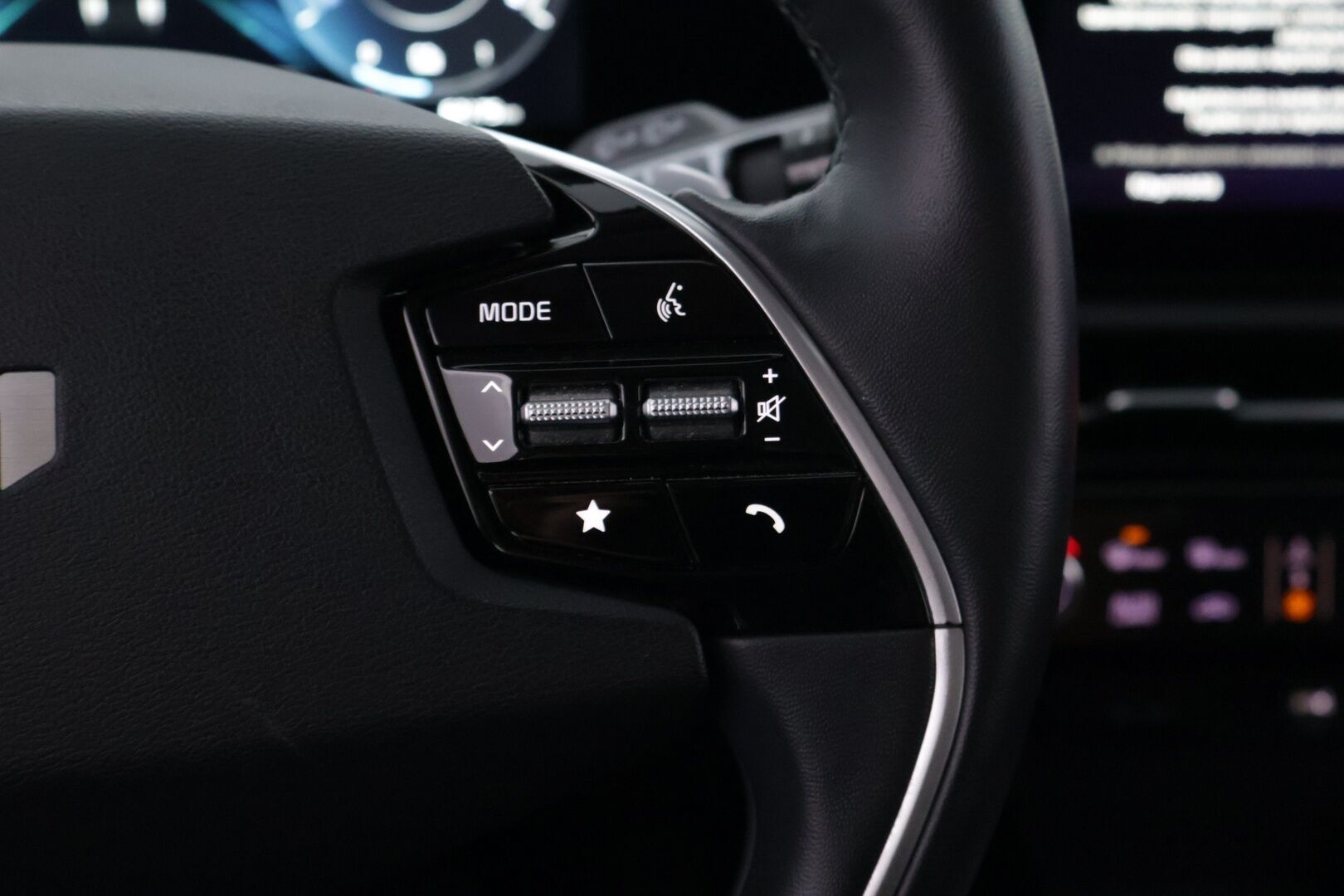 Kia Niro 2023 1,6 GDI Hybrid EX DCT * 1.Om Suomi-auto / Adapt. vak / Sähköpenkki / Puolinahat / Ohjausavustin  / Lohkolämmitin* - Juuri huollettu! / Keyless Go / Peruutuskamera / Kaukovaloautomatiikka / Raintlämmitin / Kia Connect 