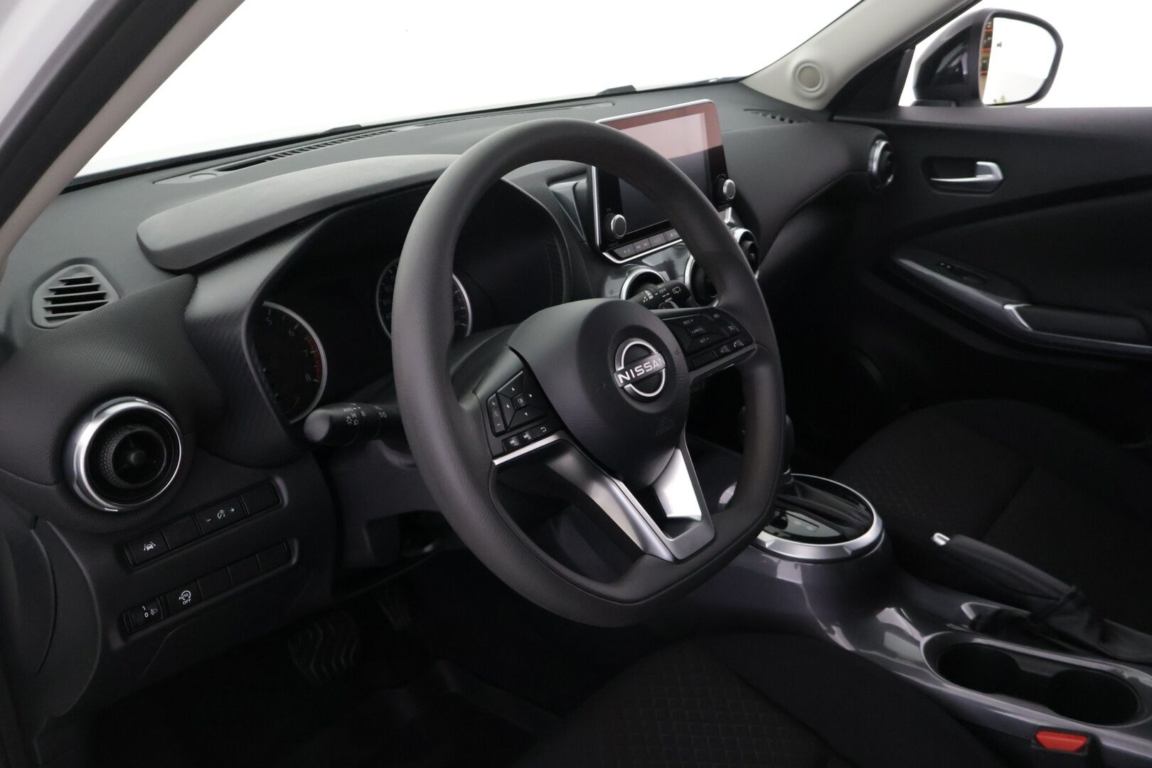 Nissan Juke 2023 DIG-T 114HP 7DCT Acenta Comfort Pack + Navi MY23 - 1. Om Suomi-auto | Merkkihuollettu | Vakkari | P.kamera | Carplay | Navi | 2x renkaat