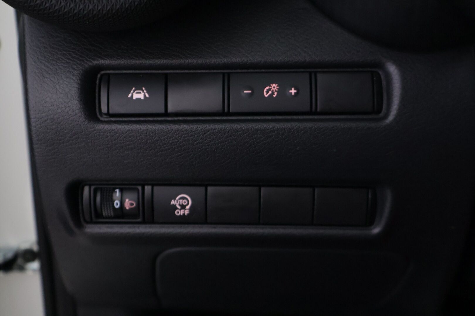 Nissan Juke 2023 DIG-T 114HP 7DCT Acenta Comfort Pack + Navi MY23 - 1. Om Suomi-auto | Merkkihuollettu | Vakkari | P.kamera | Carplay | Navi | 2x renkaat