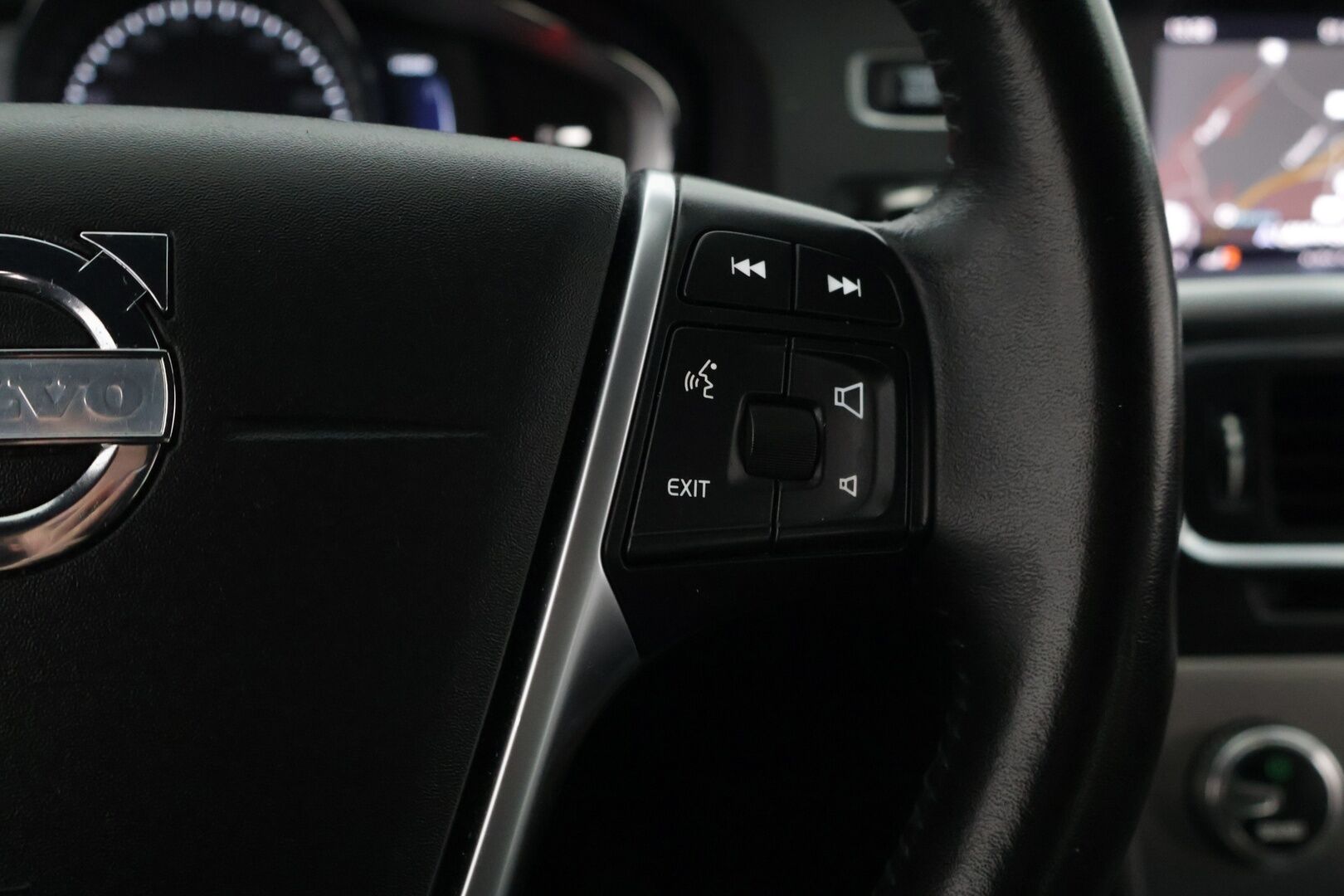 Volvo V60 2018 D5 AWD Twin Engine Classic Summum *ACC / Webasto / Navi / Keyless / VOC / Nahat* - *Myydään juuri huollettuna!* - HULLUT JOULUT KORKOTARJOUS 2,49% 