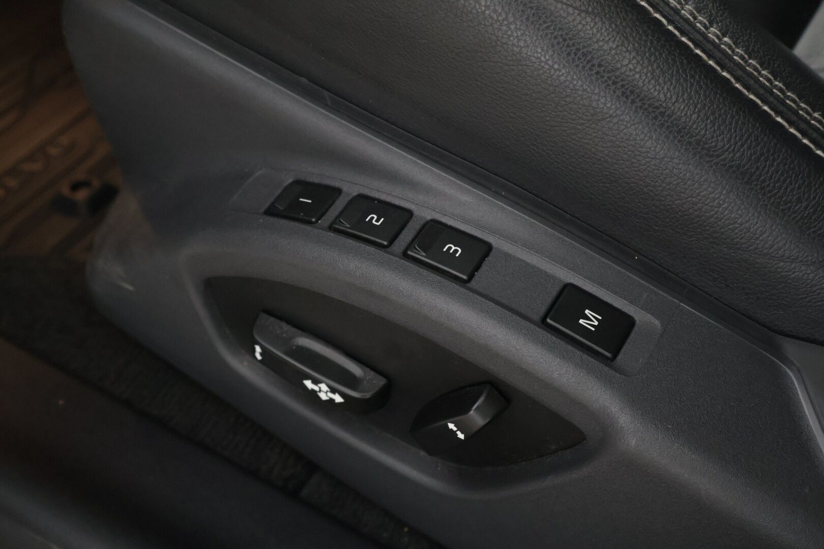 Volvo V60 2018 D5 AWD Twin Engine Classic Summum *ACC / Webasto / Navi / Keyless / VOC / Nahat* - *Myydään juuri huollettuna!* - HULLUT JOULUT KORKOTARJOUS 2,49% 