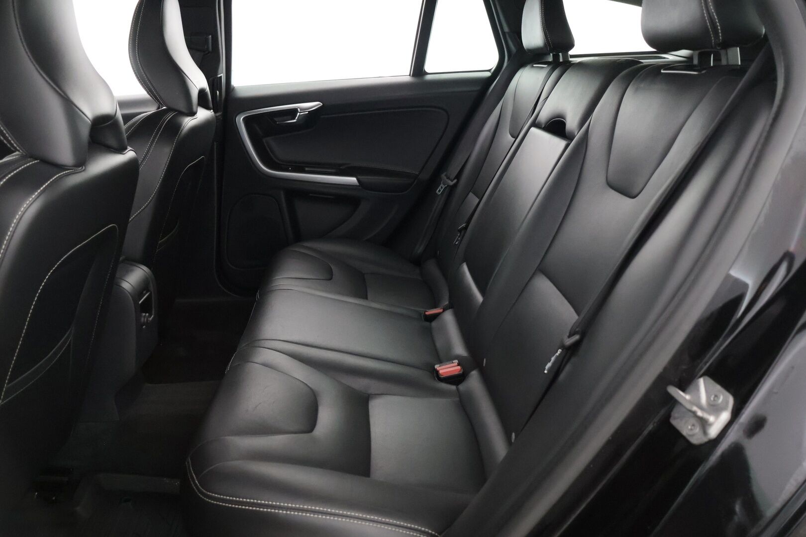 Volvo V60 2018 D5 AWD Twin Engine Classic Summum *ACC / Webasto / Navi / Keyless / VOC / Nahat* - *Myydään juuri huollettuna!* - HULLUT JOULUT KORKOTARJOUS 2,49% 