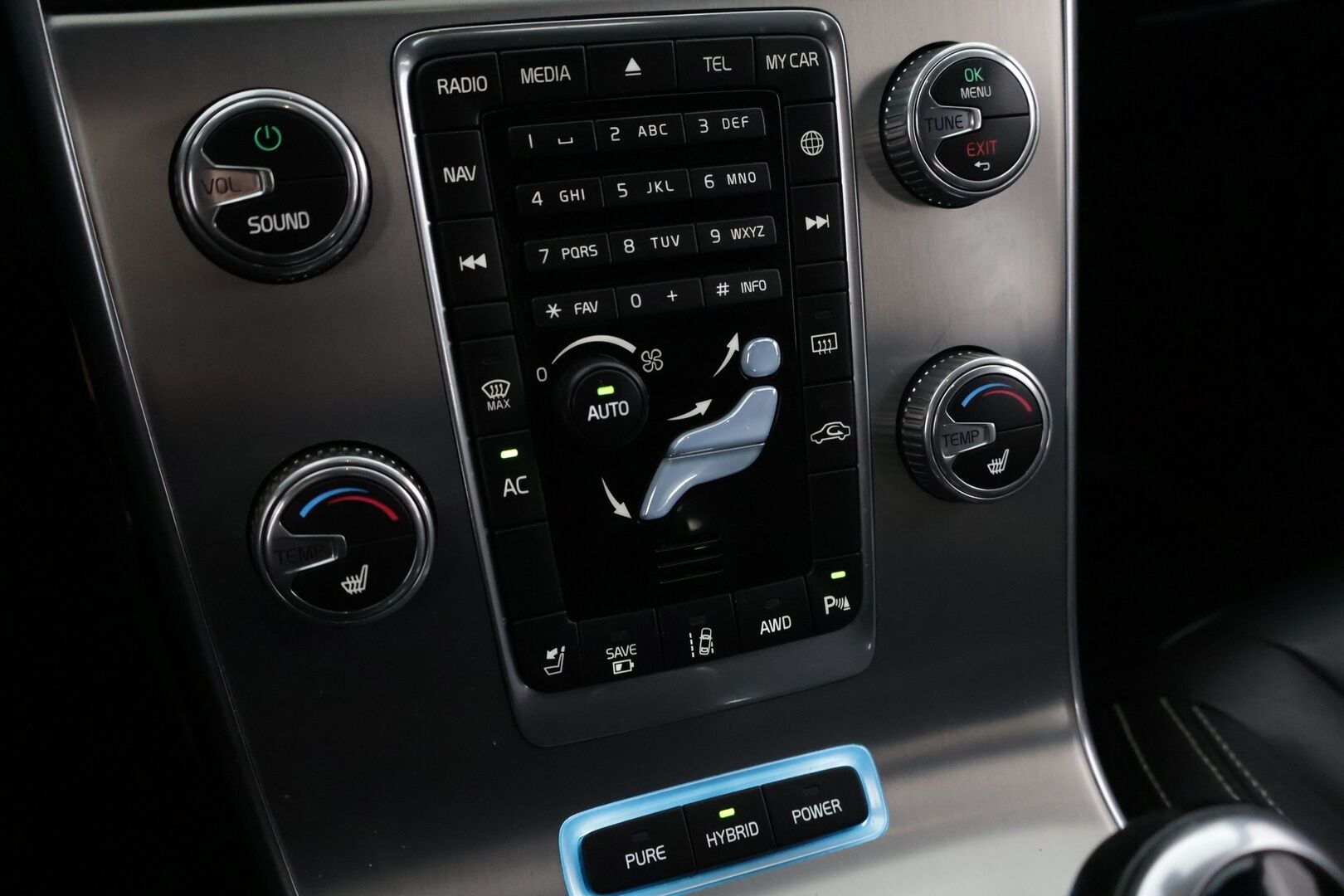 Volvo V60 2018 D5 AWD Twin Engine Classic Summum *ACC / Webasto / Navi / Keyless / VOC / Nahat* - *Myydään juuri huollettuna!* - HULLUT JOULUT KORKOTARJOUS 2,49% 