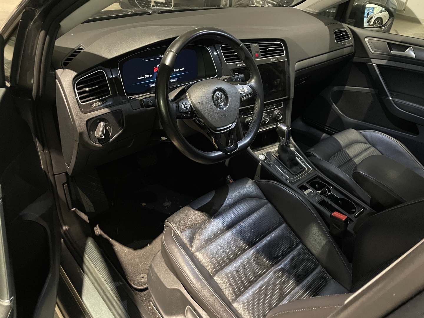 Volkswagen Golf 2019, bild 3/3