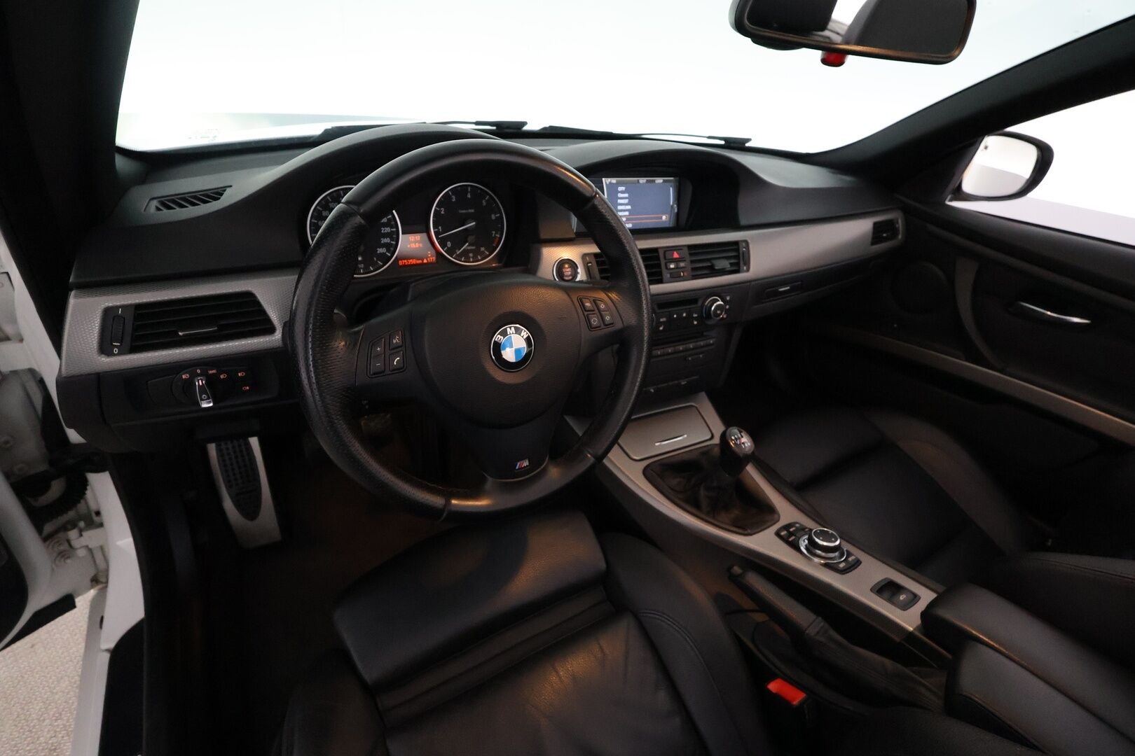 BMW 320 2010 320i M-Sport Cabriolet **HiFi / Xenon / Sporttipenkki Muistilla / Nahkaverhoilu / Vakkari** - Huippu Siisti!
