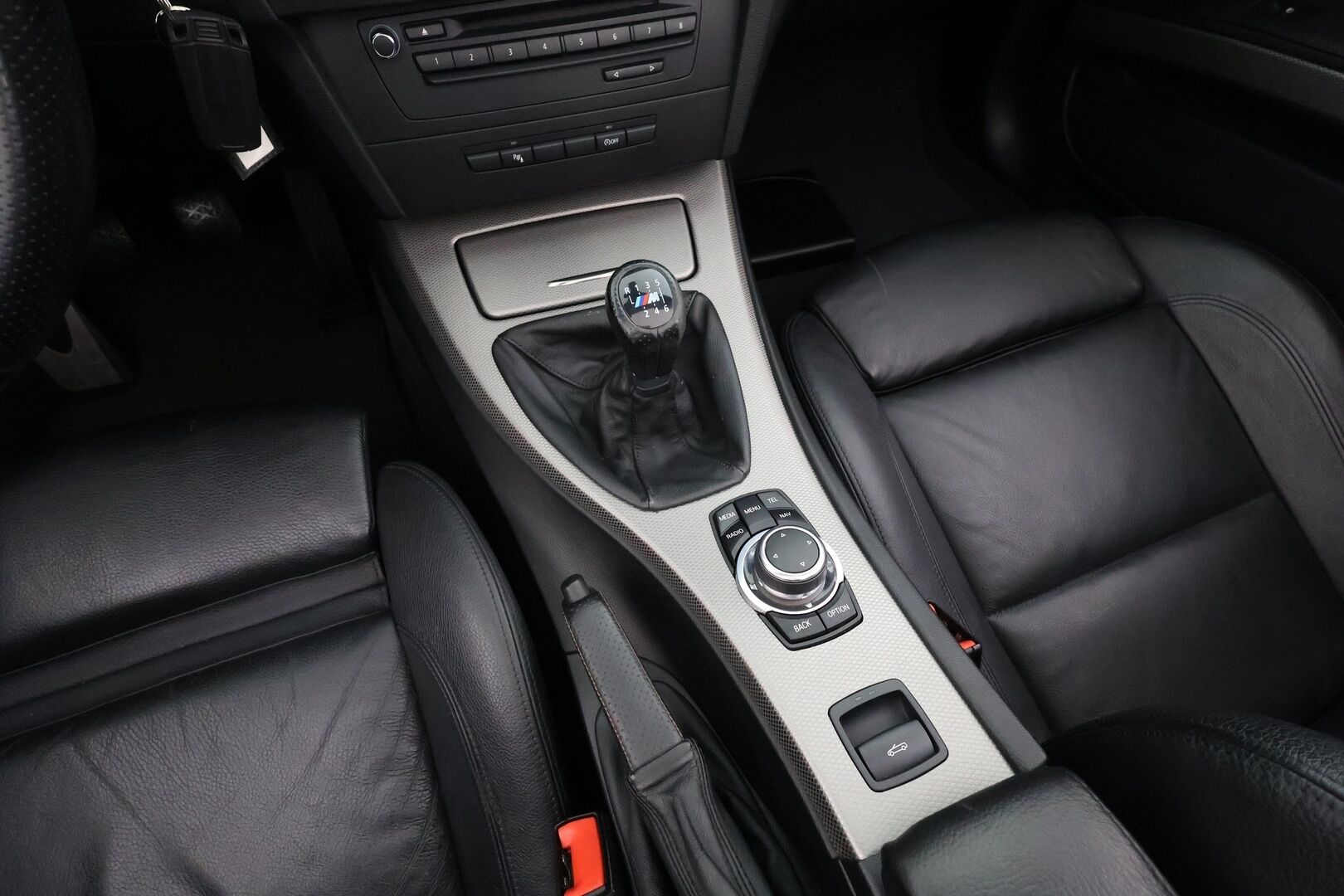 BMW 320 2010 320i M-Sport Cabriolet **HiFi / Xenon / Sporttipenkki Muistilla / Nahkaverhoilu / Vakkari** - Huippu Siisti!