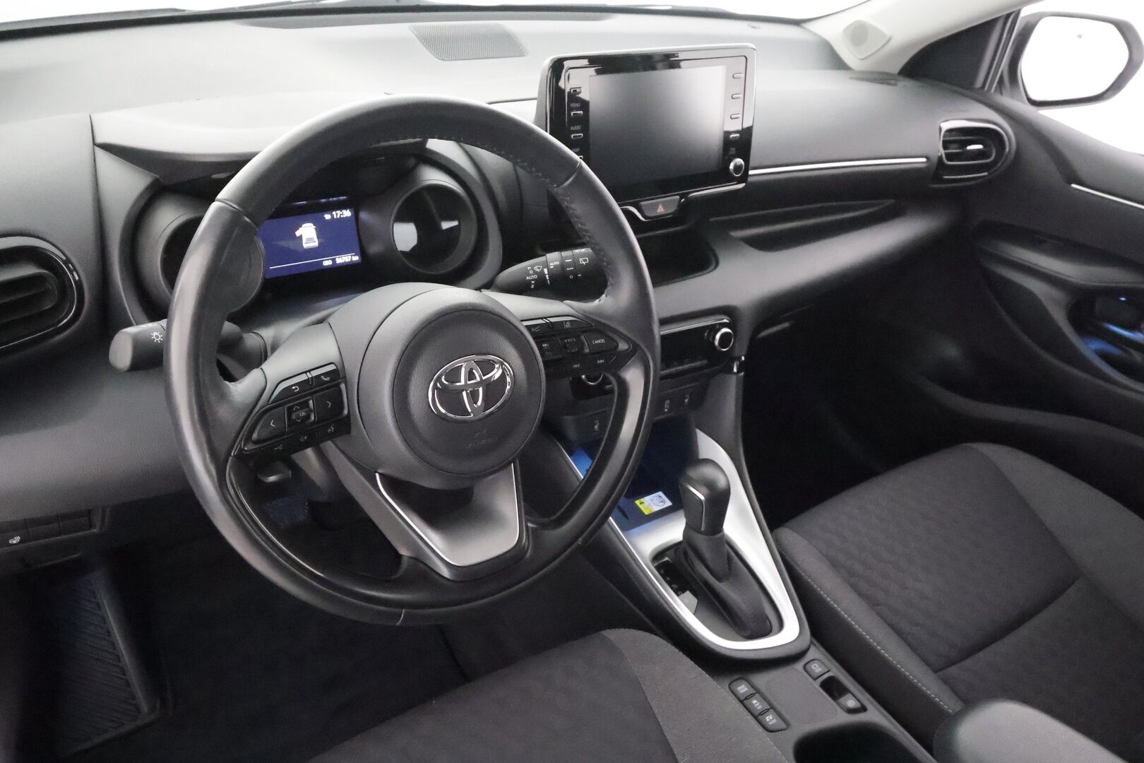 Toyota Yaris 2023 1,5 Hybrid Style Business - | ACC | LED | LTA | BSM | Navi | P.kamera | Keyless | Apple & Android | RCTA | Lämm. ratti | Lohko + sisälämmitin | Merkkihuollot | 1-om suomiauto | 