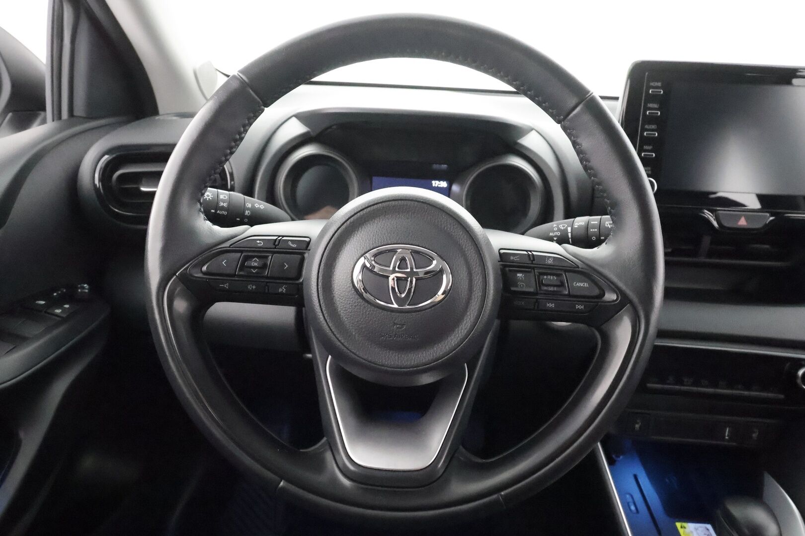 Toyota Yaris 2023 1,5 Hybrid Style Business - | ACC | LED | LTA | BSM | Navi | P.kamera | Keyless | Apple & Android | RCTA | Lämm. ratti | Lohko + sisälämmitin | Merkkihuollot | 1-om suomiauto | 