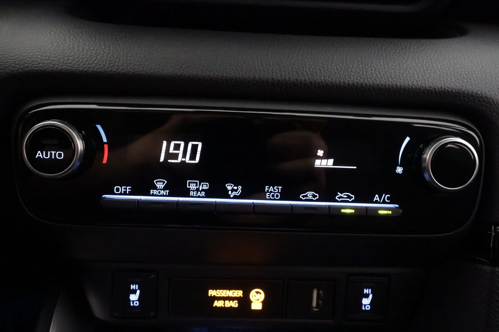 Toyota Yaris 2023 1,5 Hybrid Style Business - | ACC | LED | LTA | BSM | Navi | P.kamera | Keyless | Apple & Android | RCTA | Lämm. ratti | Lohko + sisälämmitin | Merkkihuollot | 1-om suomiauto | 