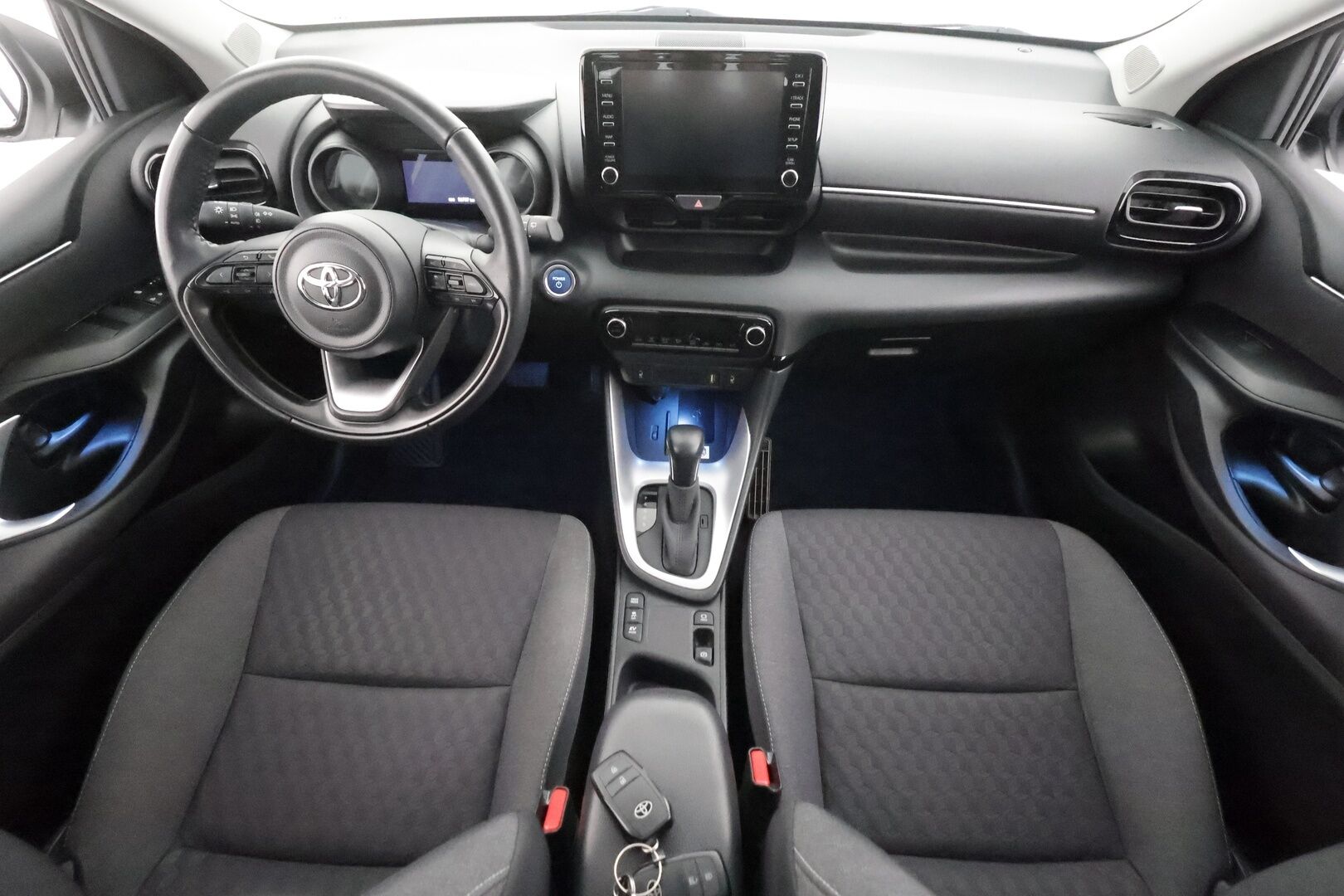 Toyota Yaris 2023 1,5 Hybrid Style Business - | ACC | LED | LTA | BSM | Navi | P.kamera | Keyless | Apple & Android | RCTA | Lämm. ratti | Lohko + sisälämmitin | Merkkihuollot | 1-om suomiauto | 