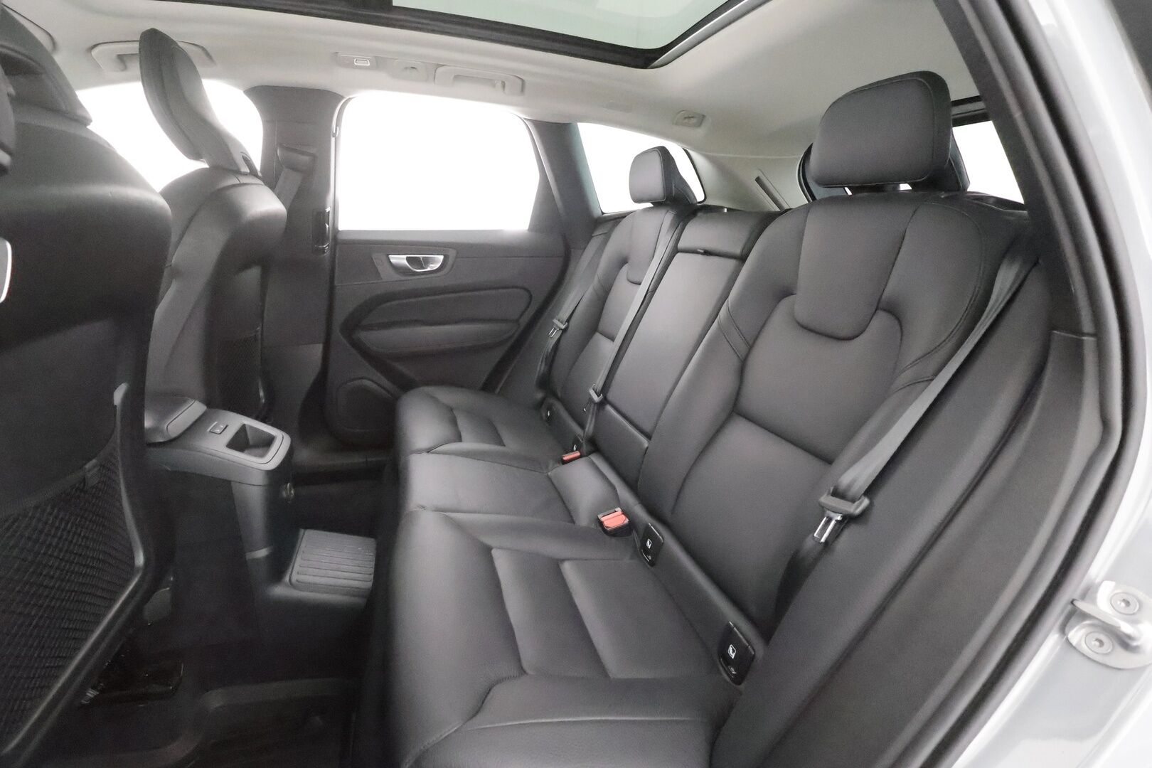 Volvo XC60 2024 T6 AWD Long Range Plus Bright aut - | ACC | Webasto | Koukku | Sporttinahat muistilla | Panorama | P.kamera | Pilot assist | High perf. audio | Keyless | 1-om suomiauto | 