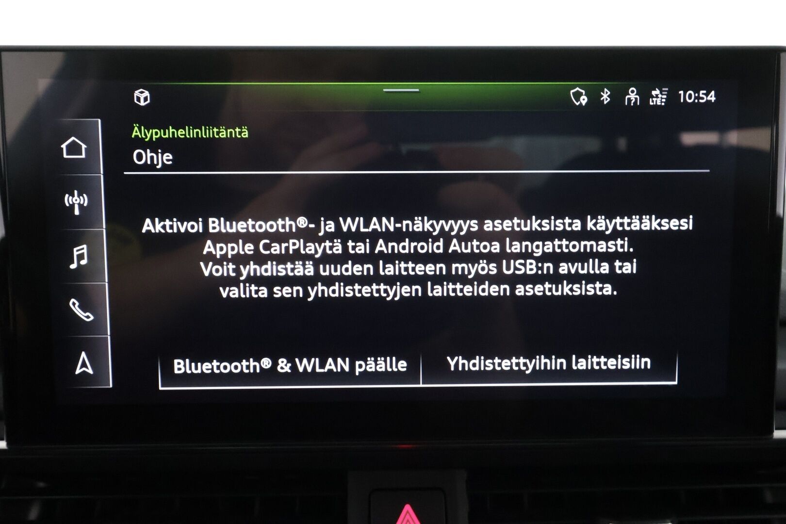 Audi A4 2023 Sedan 35 TFSI MHEV Progress - | Vakkari | Lisälämmitin | Koukku | LED | P.Kamera | Digimittaristo | Apple&Android | 1.Om Suomi-auto | Kahdet Renkaat |