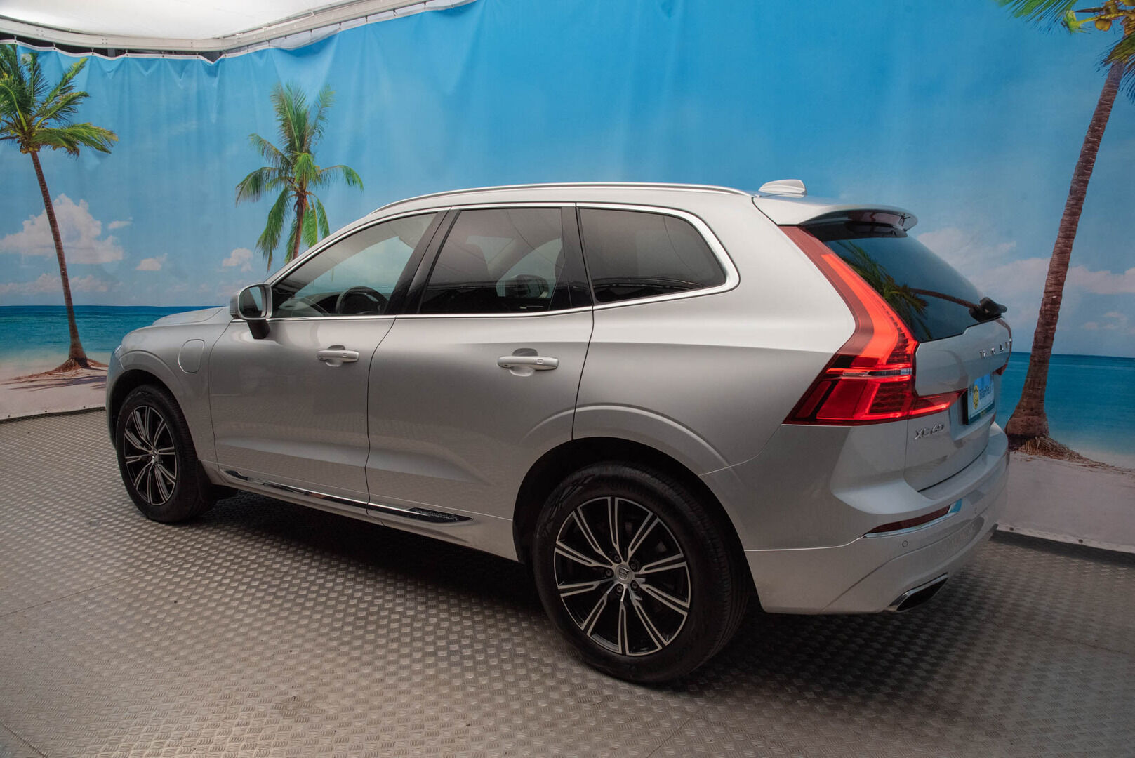 Volvo XC60 2020 T8 TwE AWD Inscription - ACC | Panorama | Webasto | Sport-nahat muistilla | Kamera | FULL-LED | BLIS | VOC | 2 x renkaat | KeylessGo | Kotilaturi | Juuri huollettu