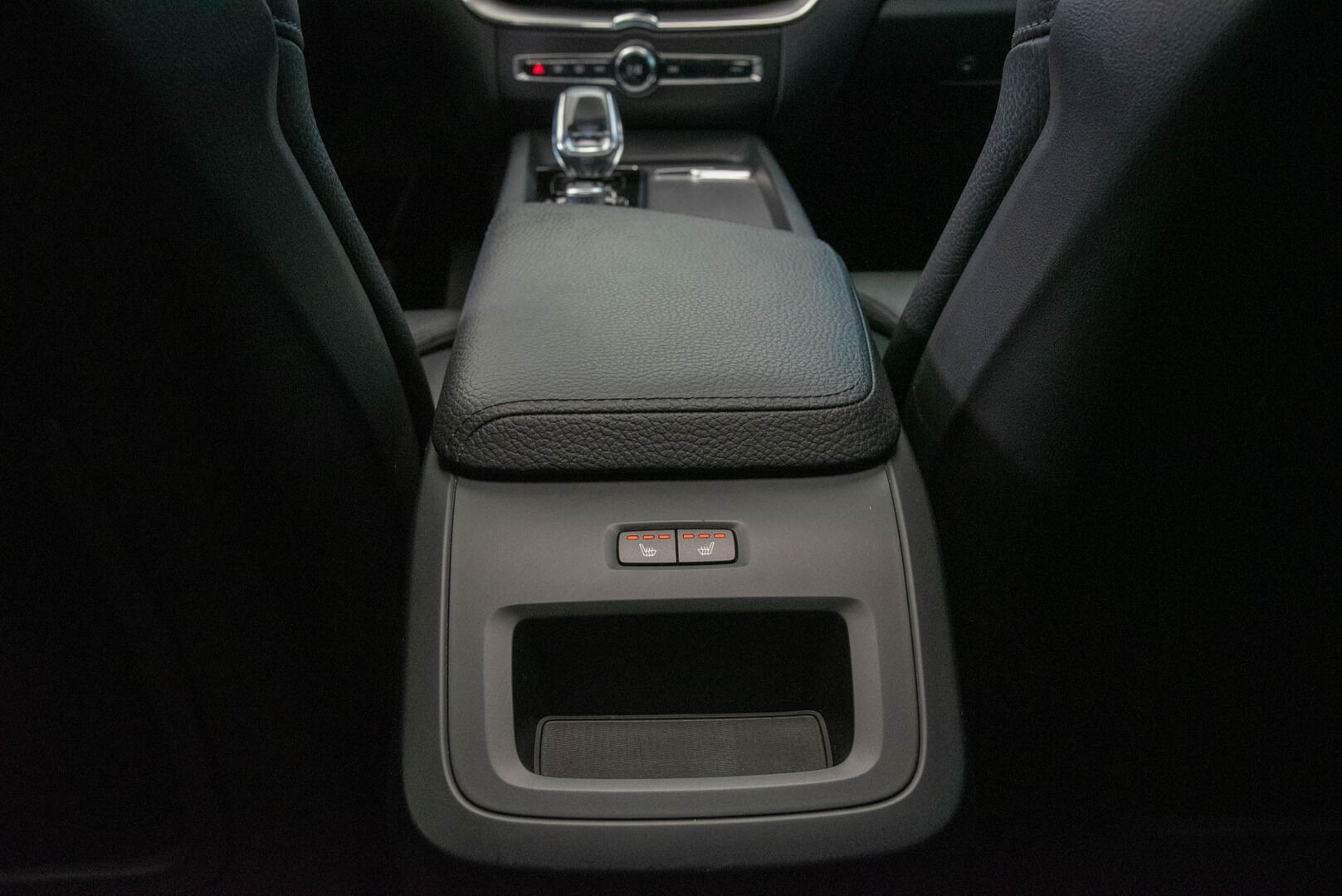 Volvo XC60 2020 T8 TwE AWD Inscription - ACC | Panorama | Webasto | Sport-nahat muistilla | Kamera | FULL-LED | BLIS | VOC | 2 x renkaat | KeylessGo | Kotilaturi | Juuri huollettu