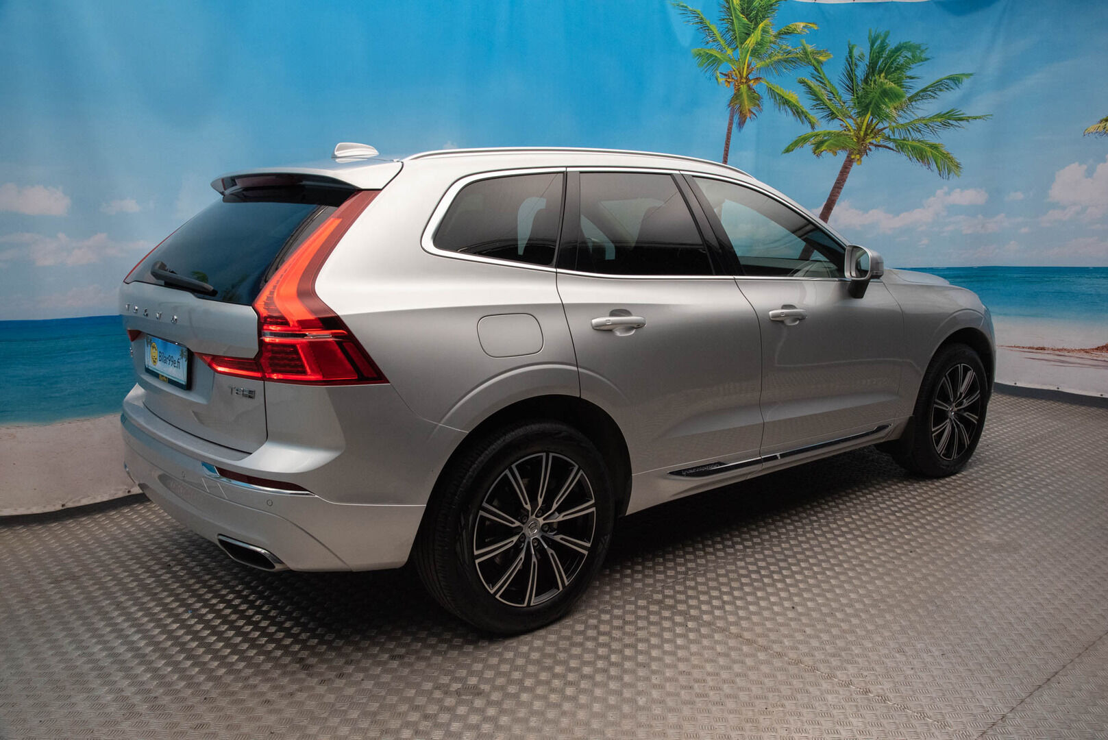 Volvo XC60 2020 T8 TwE AWD Inscription - ACC | Panorama | Webasto | Sport-nahat muistilla | Kamera | FULL-LED | BLIS | VOC | 2 x renkaat | KeylessGo | Kotilaturi | Juuri huollettu