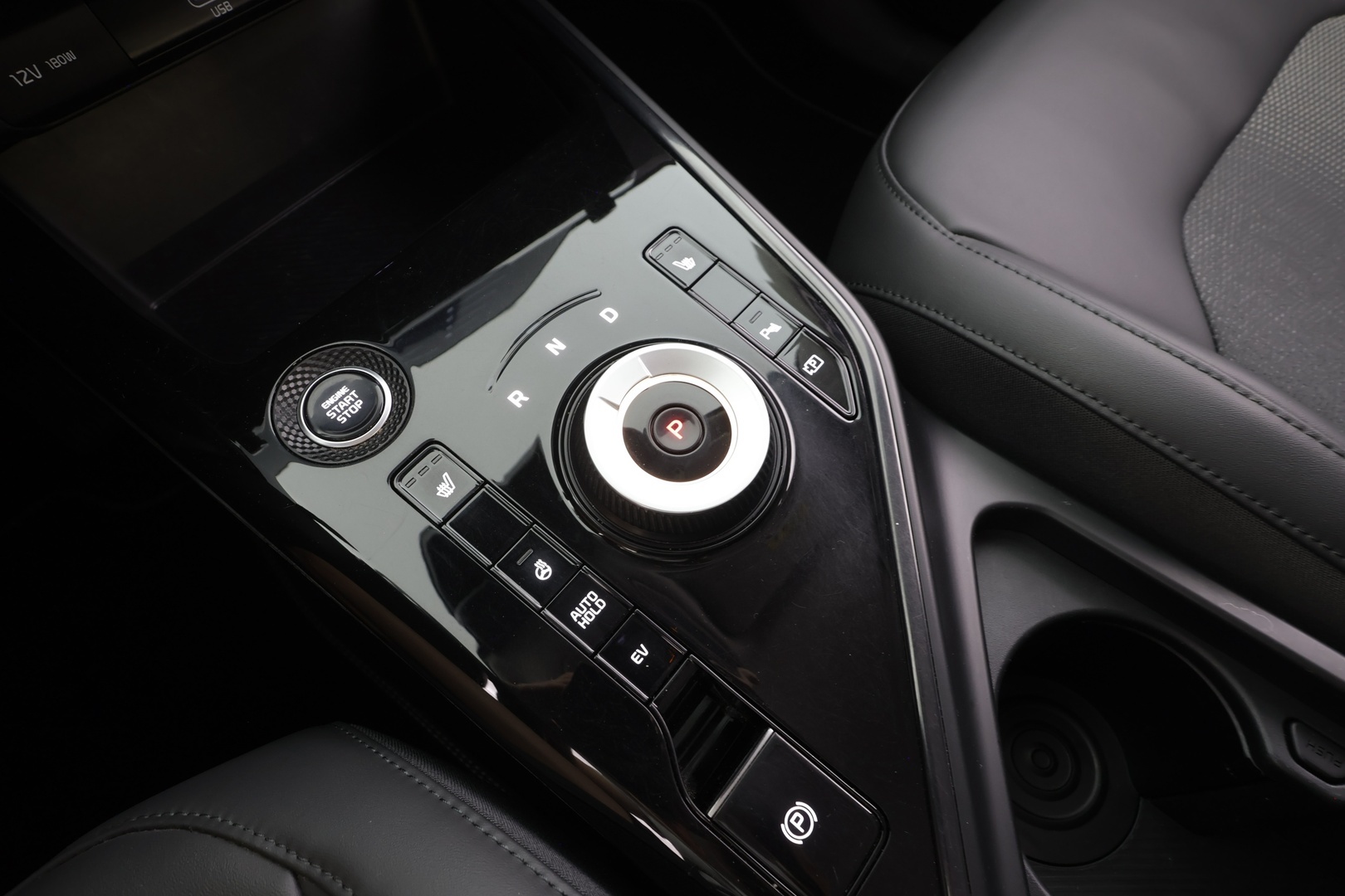 Kia Niro 2024 1,6 GDI Plug-In Hybrid EX DCT - | Koukku | ACC | LED | P.Kamera | Sähköpenkki | Navi | Kaistavahti | Keyless | Apple&Android | Digimittaristo | Kahdet renkaat | Suomi-auto |