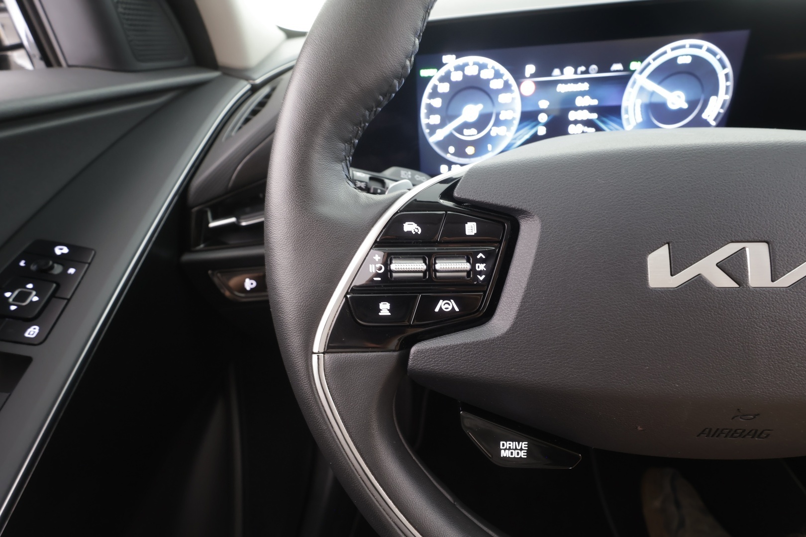 Kia Niro 2024 1,6 GDI Plug-In Hybrid EX DCT - | Koukku | ACC | LED | P.Kamera | Sähköpenkki | Navi | Kaistavahti | Keyless | Apple&Android | Digimittaristo | Kahdet renkaat | Suomi-auto |
