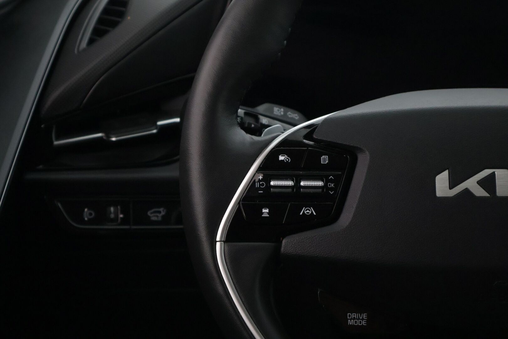 Kia Niro 2024 EX 64,8kWh 204hv Premium ** 1-om. Suomiauto / Adapt. Vakkari / Keyless go/ Kamera ** - 3,99 % KORKOTARJOUS TÄHÄN AUTOON - * Suomiauto ensimmäiseltä omistajalta! / Huollettu 2/2025 / Kahdet renkaat vanteilla! *