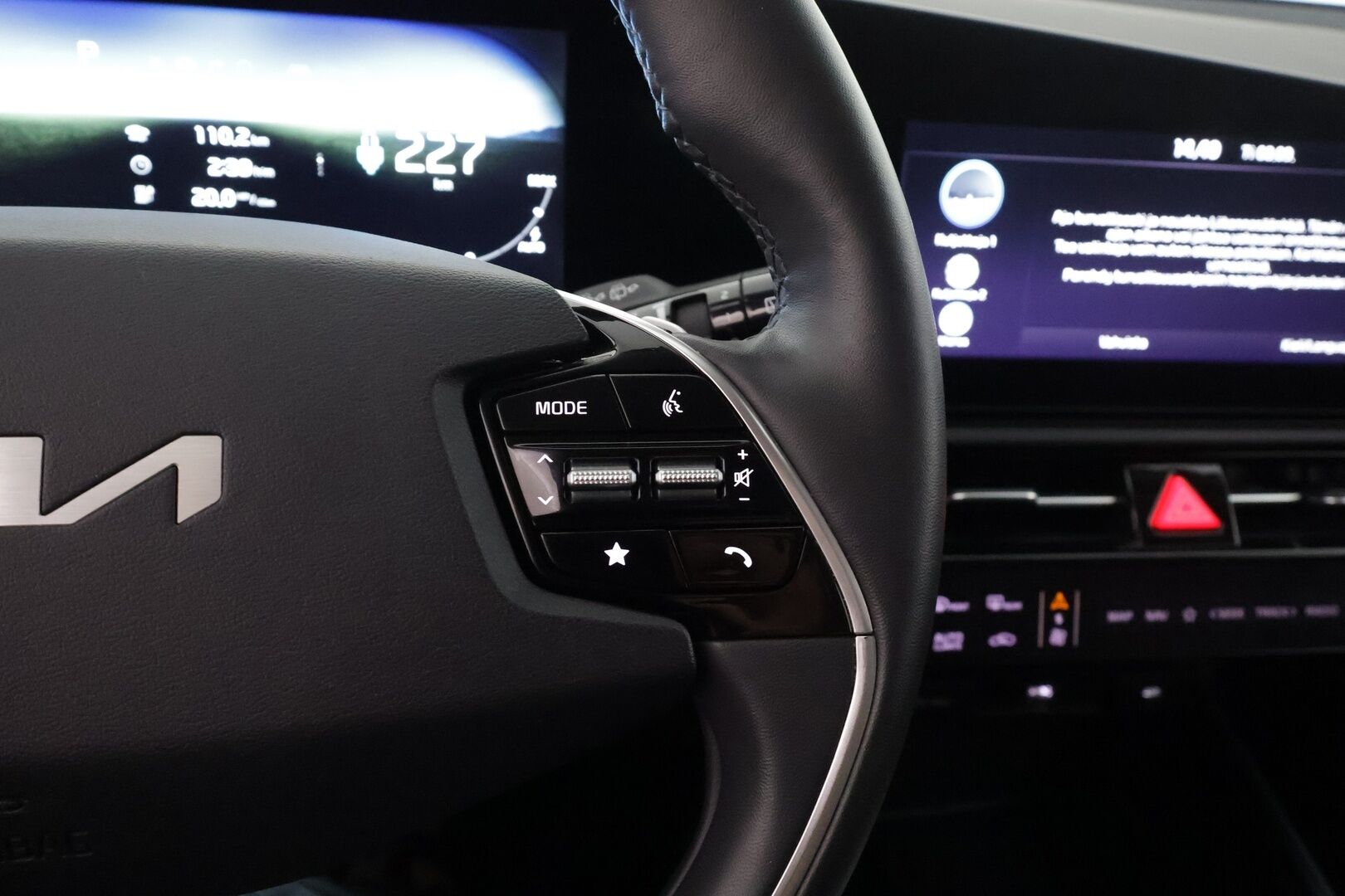 Kia Niro 2024 EX 64,8kWh 204hv Premium - | ACC | ILP | Puolinahat | Sähköpenkki | P.kamera | Sähk. takaluukku | LED | Keyless | HDA | Lämm. ratti | 1-om suomiauto | 2x renkaat aluin |