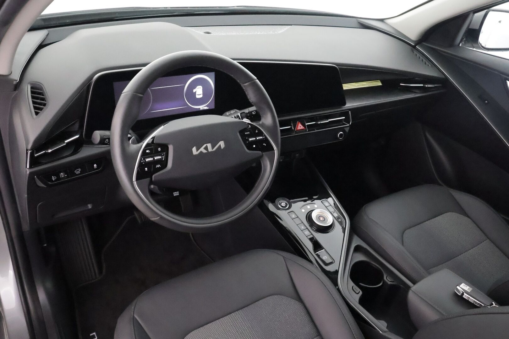 Kia Niro 2024 EX 64,8kWh 204hv Premium - | ACC | ILP | Puolinahat | Sähköpenkki | P.kamera | Sähk. takaluukku | LED | Keyless | HDA | Lämm. ratti | 1-om suomiauto | 2x renkaat aluin |