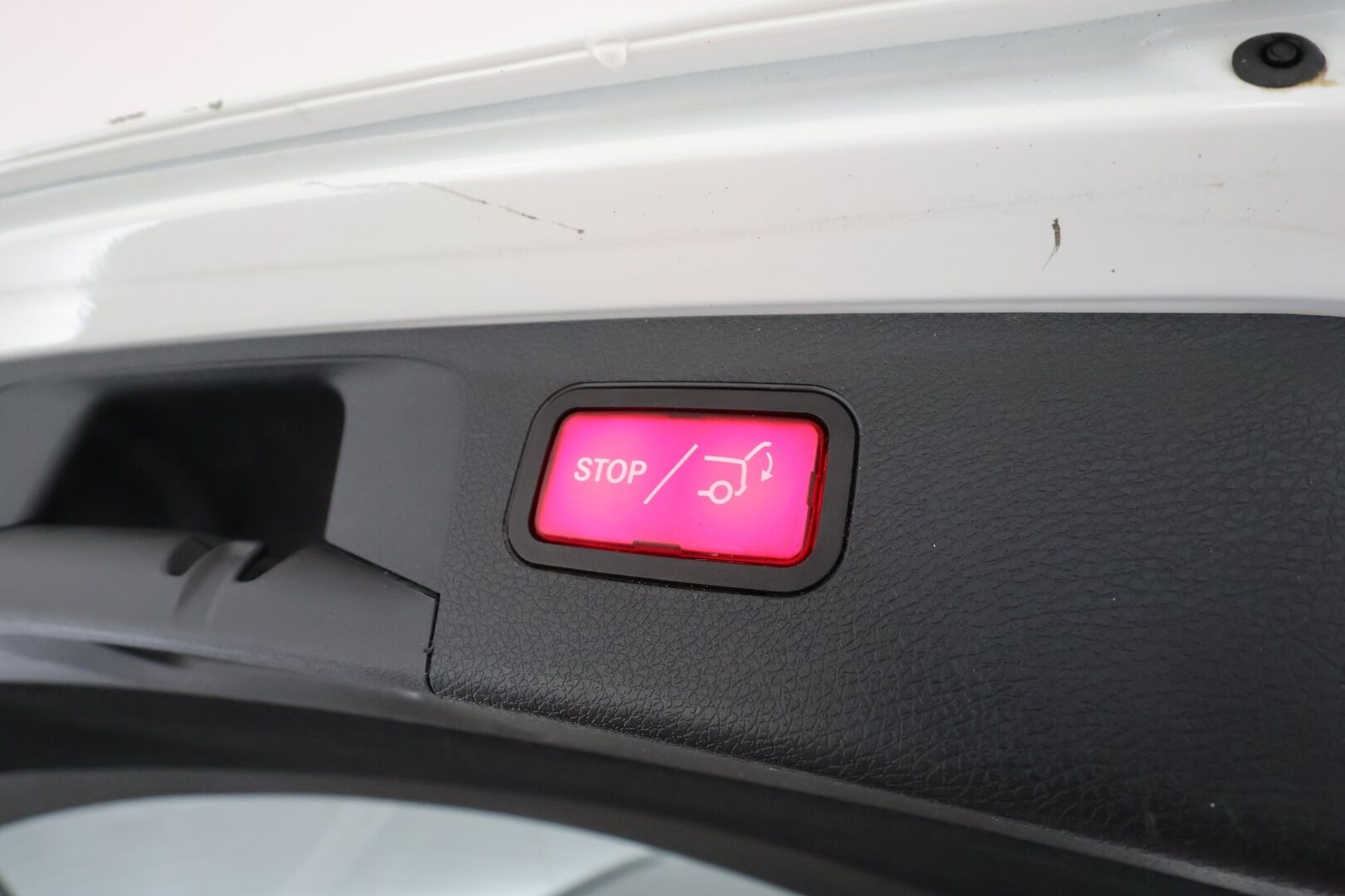 Mercedes-Benz E 2019 220 d 4Matic T A Business * 360° Kamera / Webasto / Multibeam / Koukku / Navi / Katveavustin / Ambient-Valot * - Kahdet renkaat - HULLUT JOULUT KORKOTARJOUS 2,49% 