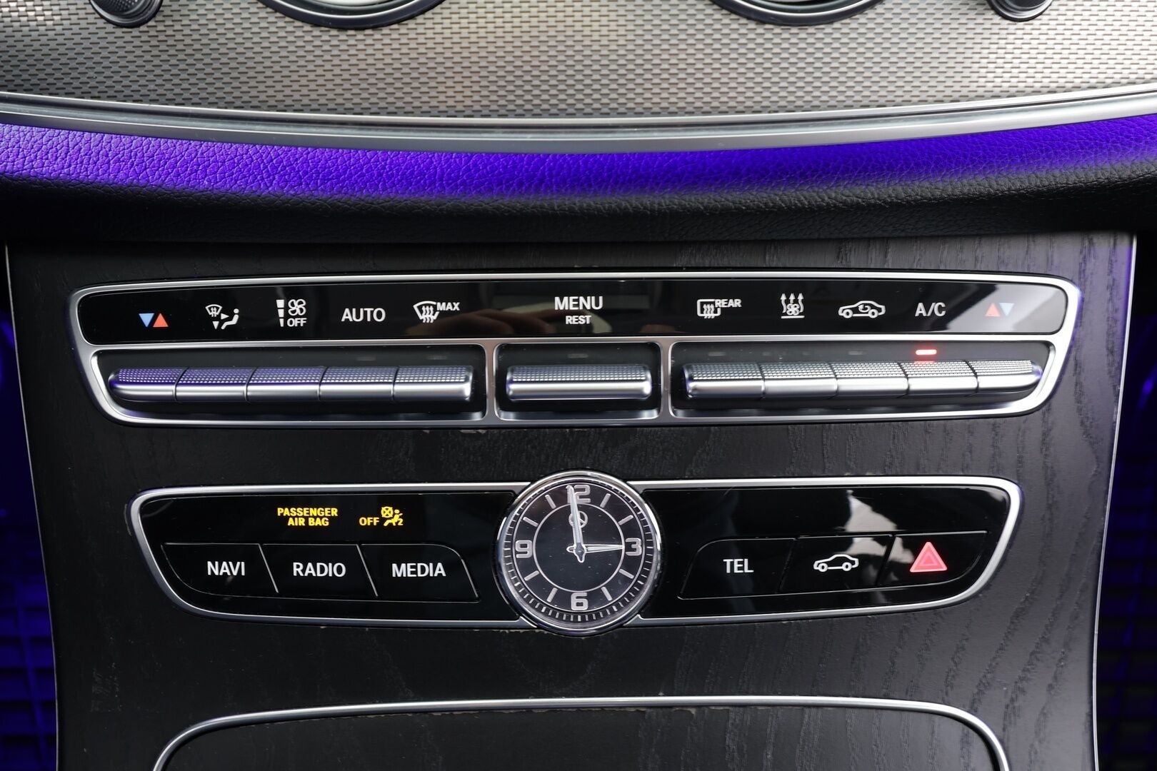 Mercedes-Benz E 2019 220 d 4Matic T A Business * 360° Kamera / Webasto / Multibeam / Koukku / Navi / Katveavustin / Ambient-Valot * - KORKO VAIN 3,99 %