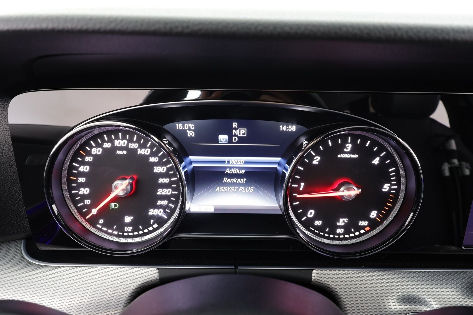 Mercedes-Benz E 2019 220 d 4Matic T A Business * 360° Kamera / Webasto / Multibeam / Koukku / Navi / Katveavustin / Ambient-Valot * - Kahdet renkaat - HULLUT JOULUT KORKOTARJOUS 2,49% 